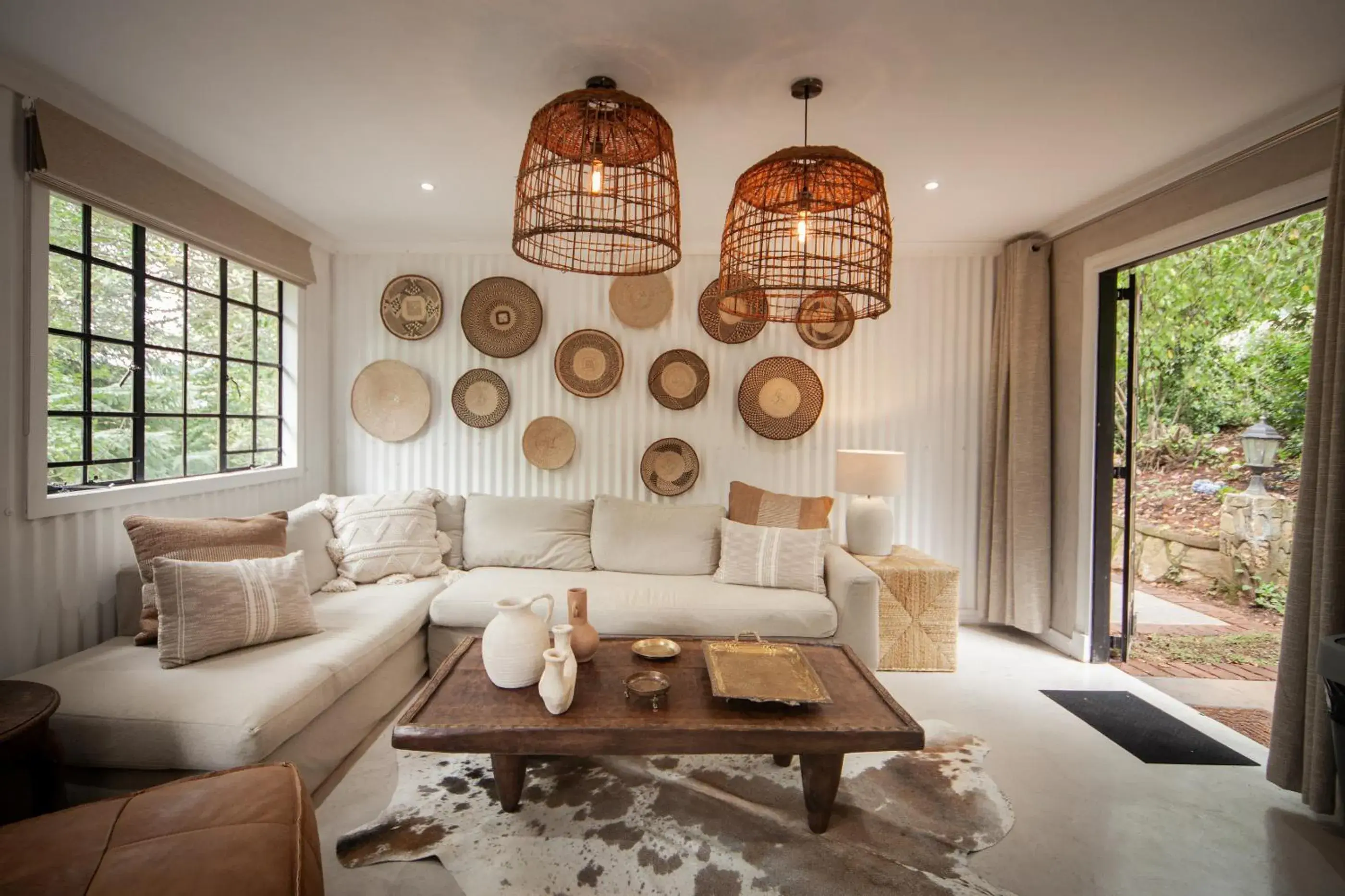 One-Bedroom Deluxe Apartment in Viewpoint Estate Accommodation One-Bedroom Deluxe Apartment in Viewpoint Estate Accommodation