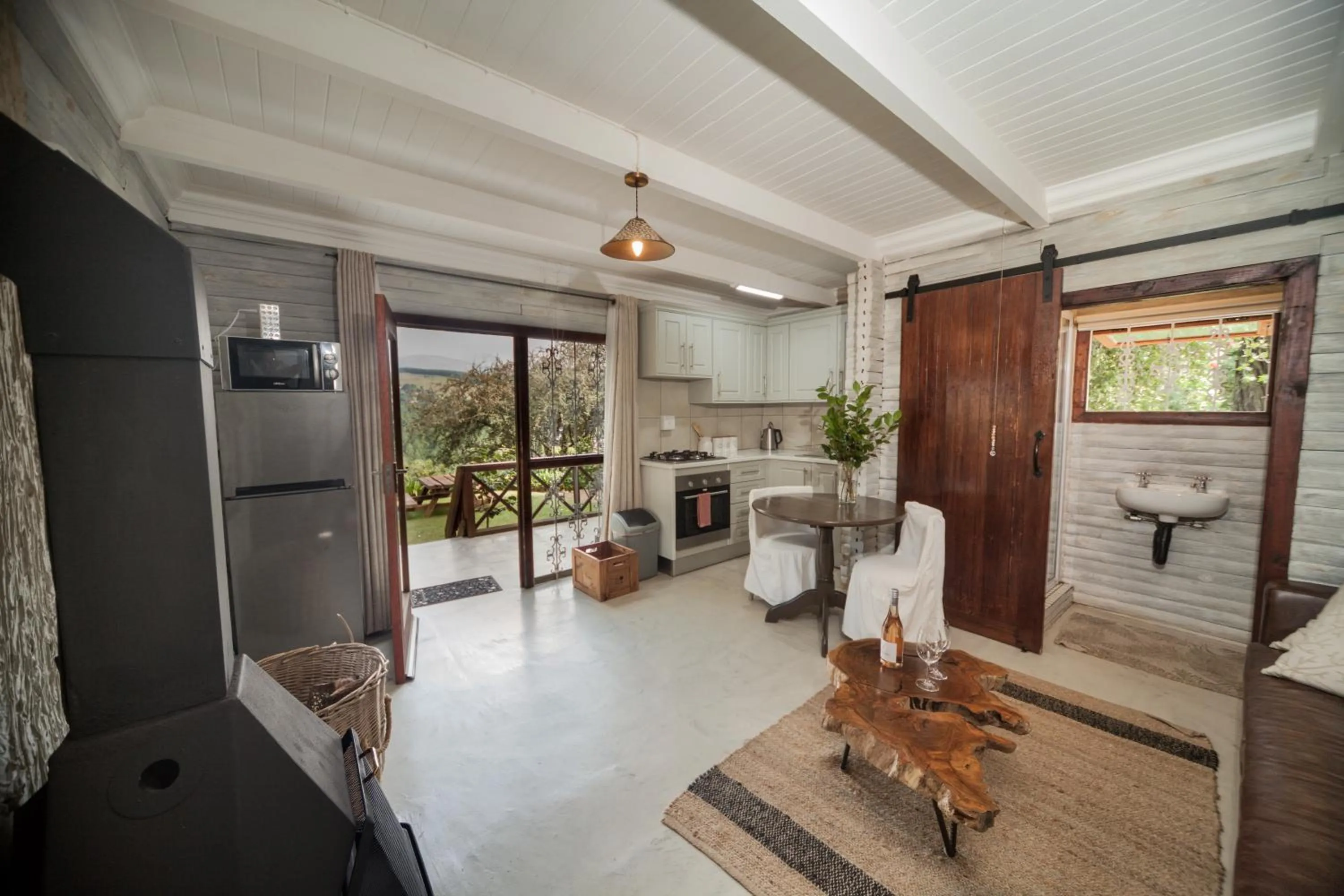 Dining area in Viewpoint Estate Accommodation