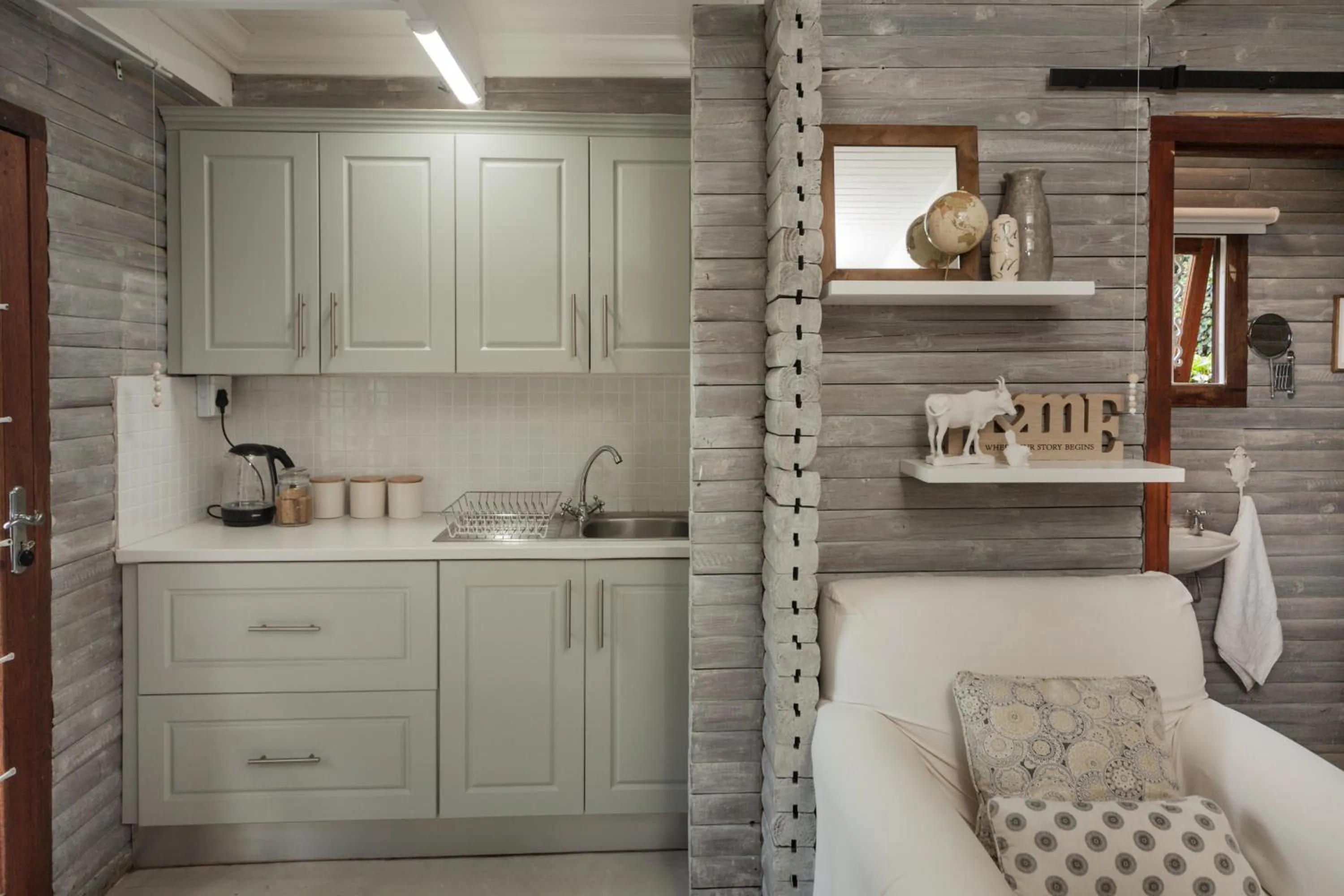 Kitchen or kitchenette in Viewpoint Estate Accommodation