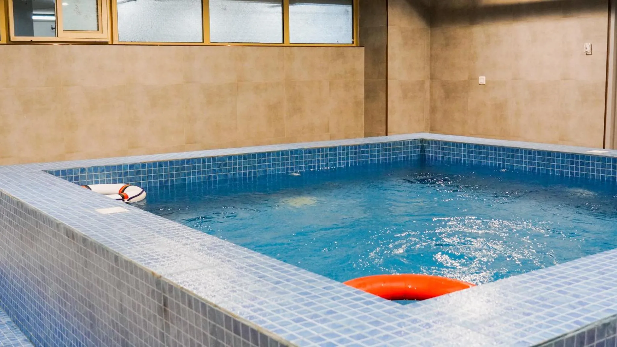 Swimming pool in Smayah Residence Hotel - Riyadh Convention & Exhibition center