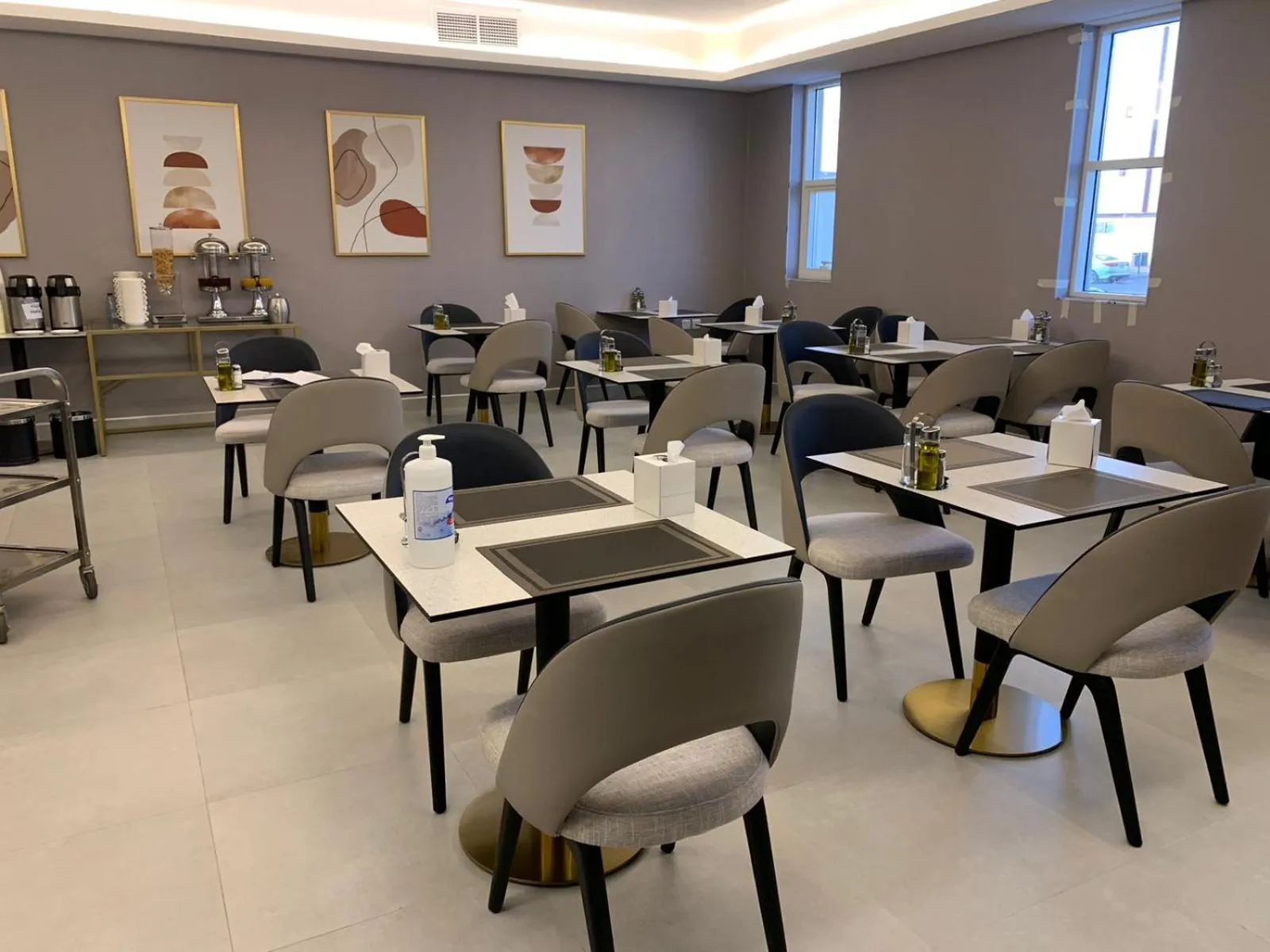 Restaurant/places to eat in Smayah Residence Hotel - Riyadh Convention & Exhibition center