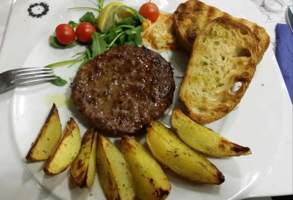 Restaurant/places to eat in Hotel Panorama