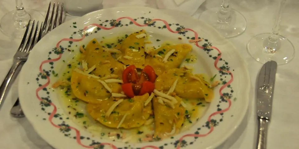 Restaurant/places to eat in Hotel Italia