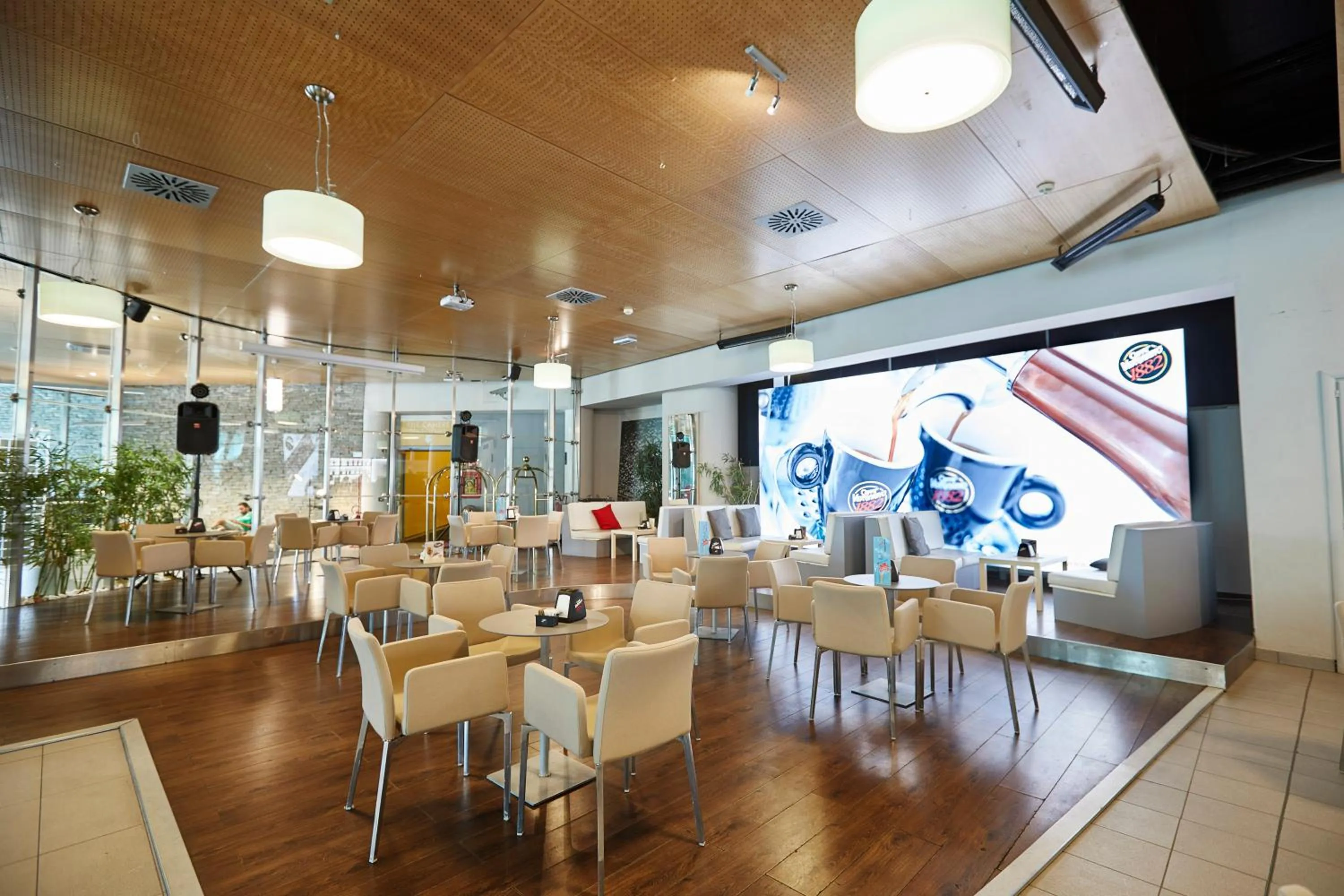 Lounge or bar in TH Sestriere - Villaggio Olimpico