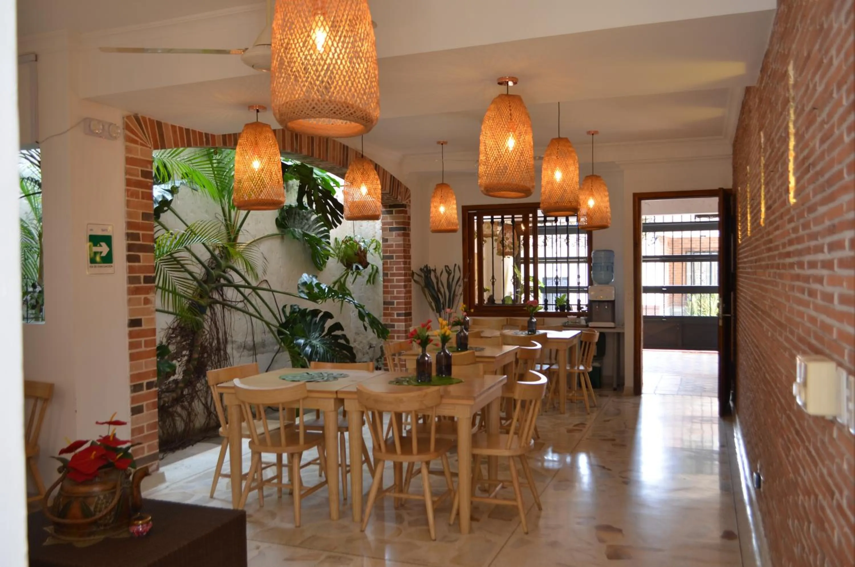 Dining area in Hotel Primavera Santa Fe