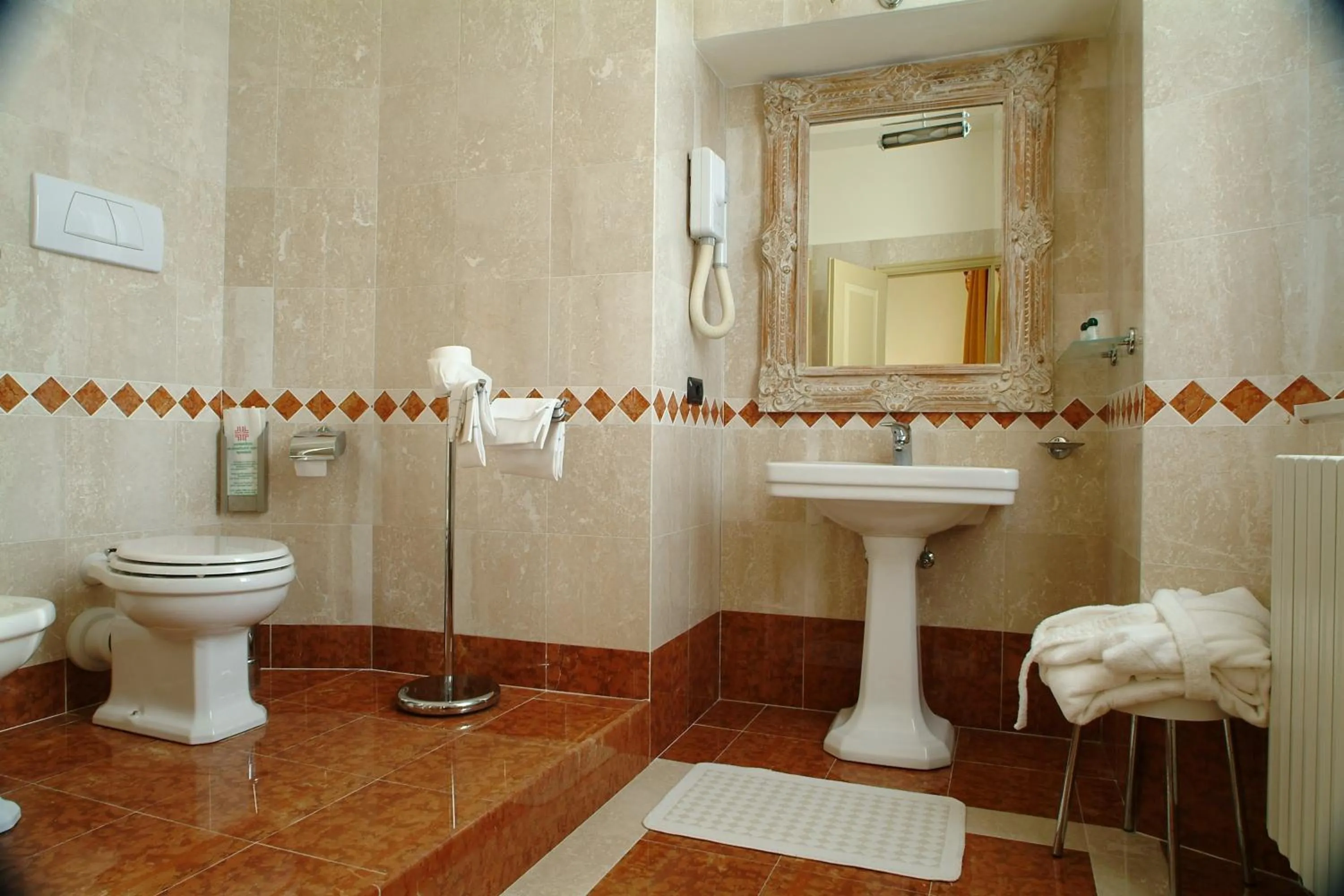 Toilet in Hotel Posta