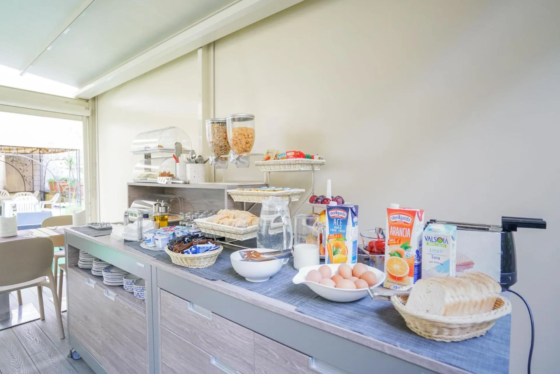 Food and drinks in Hotel St. Moritz