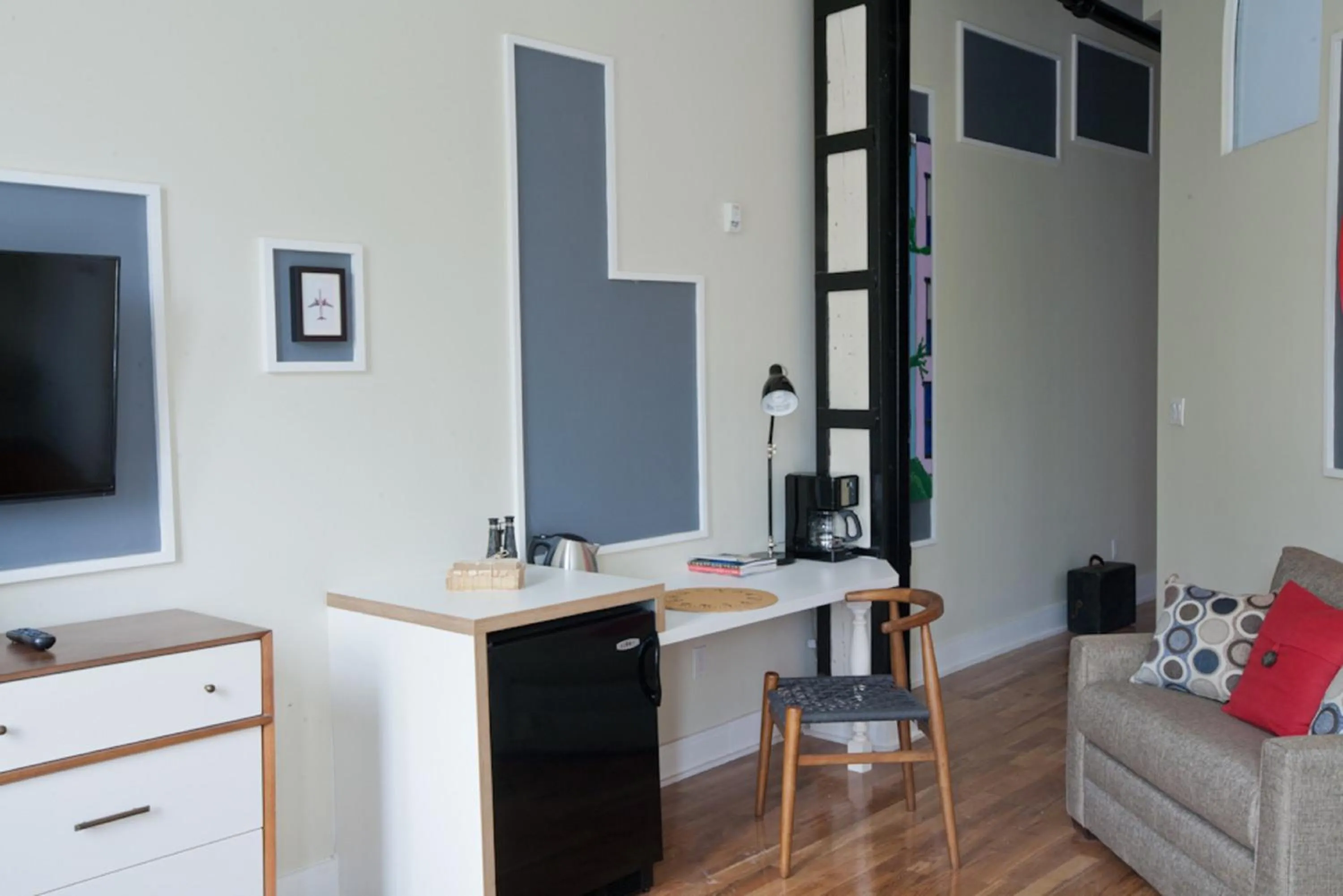 Seating area in Henry Norman Hotel