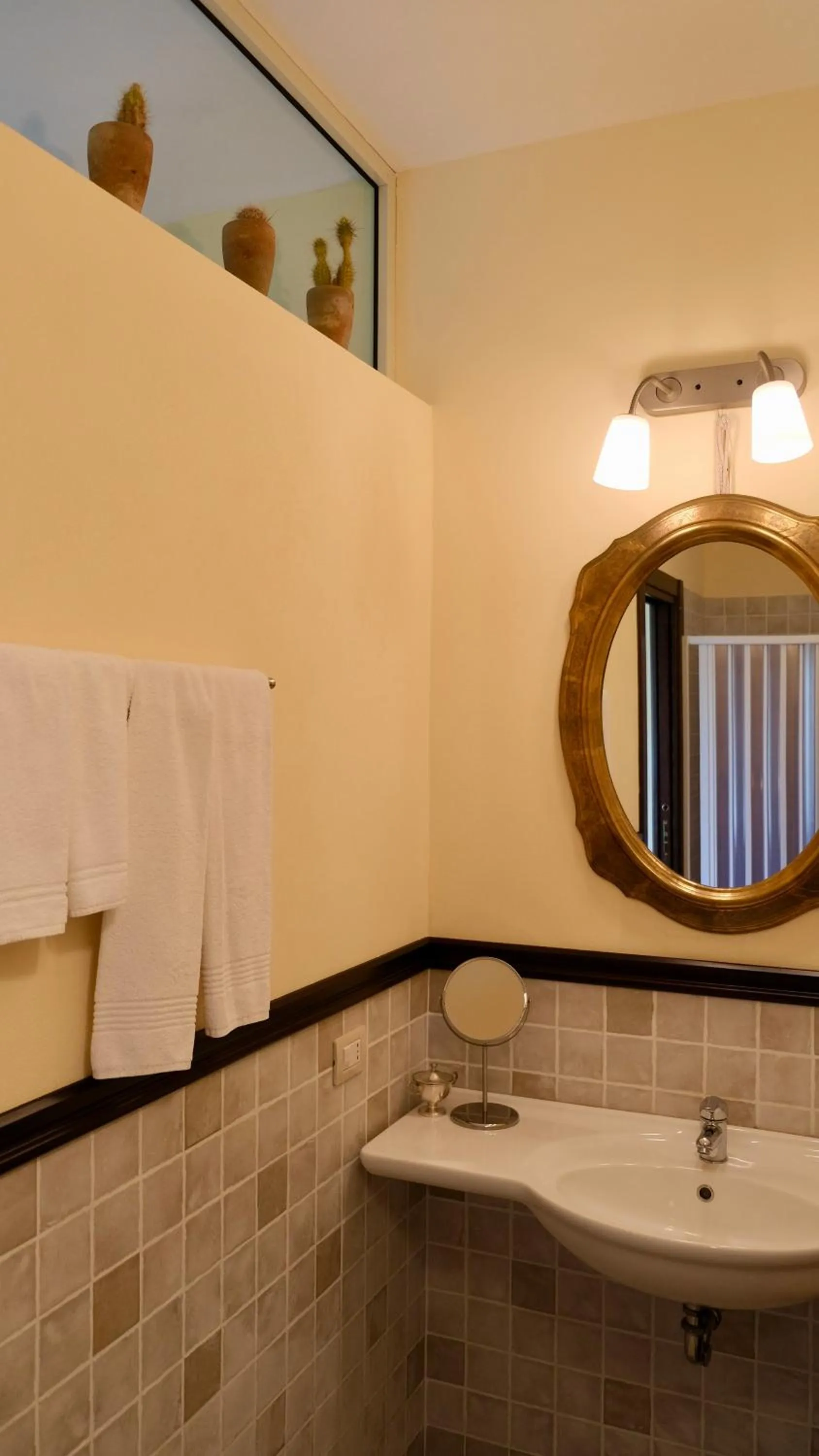 Bathroom in Tenuta Aguglia