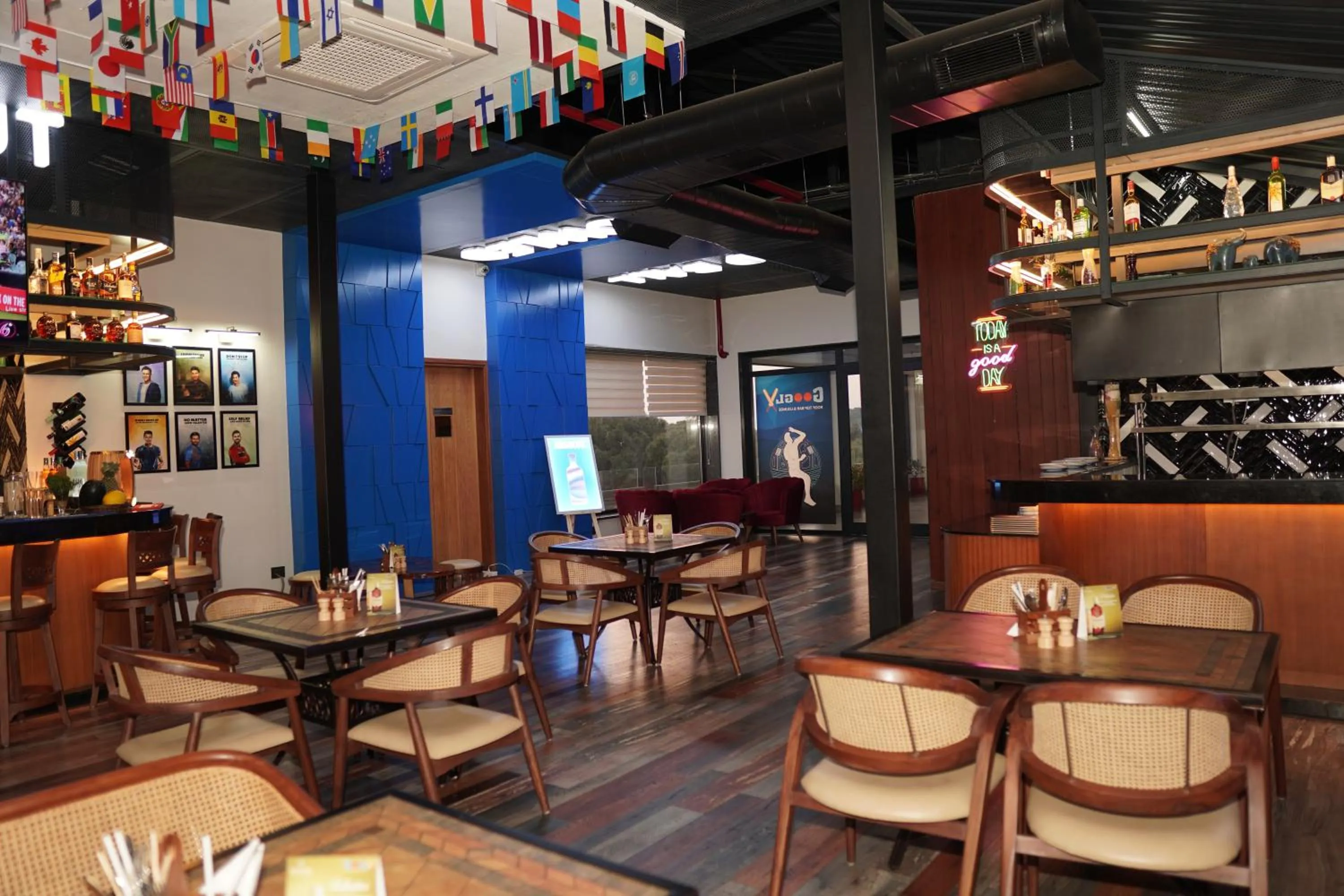 Lounge or bar in INFINITEA CENTRIC DHARAMSHALA