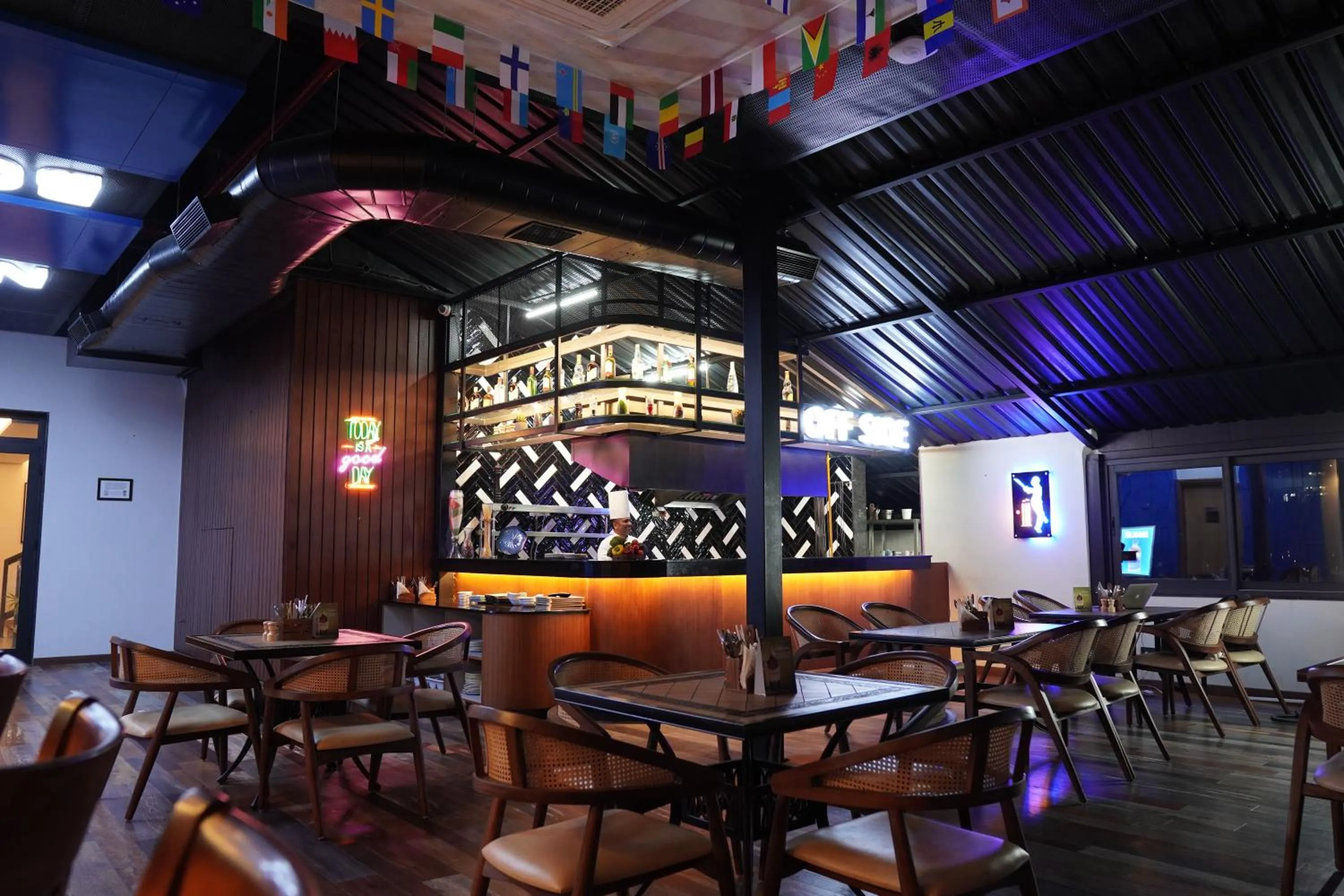 Lounge or bar in INFINITEA CENTRIC DHARAMSHALA