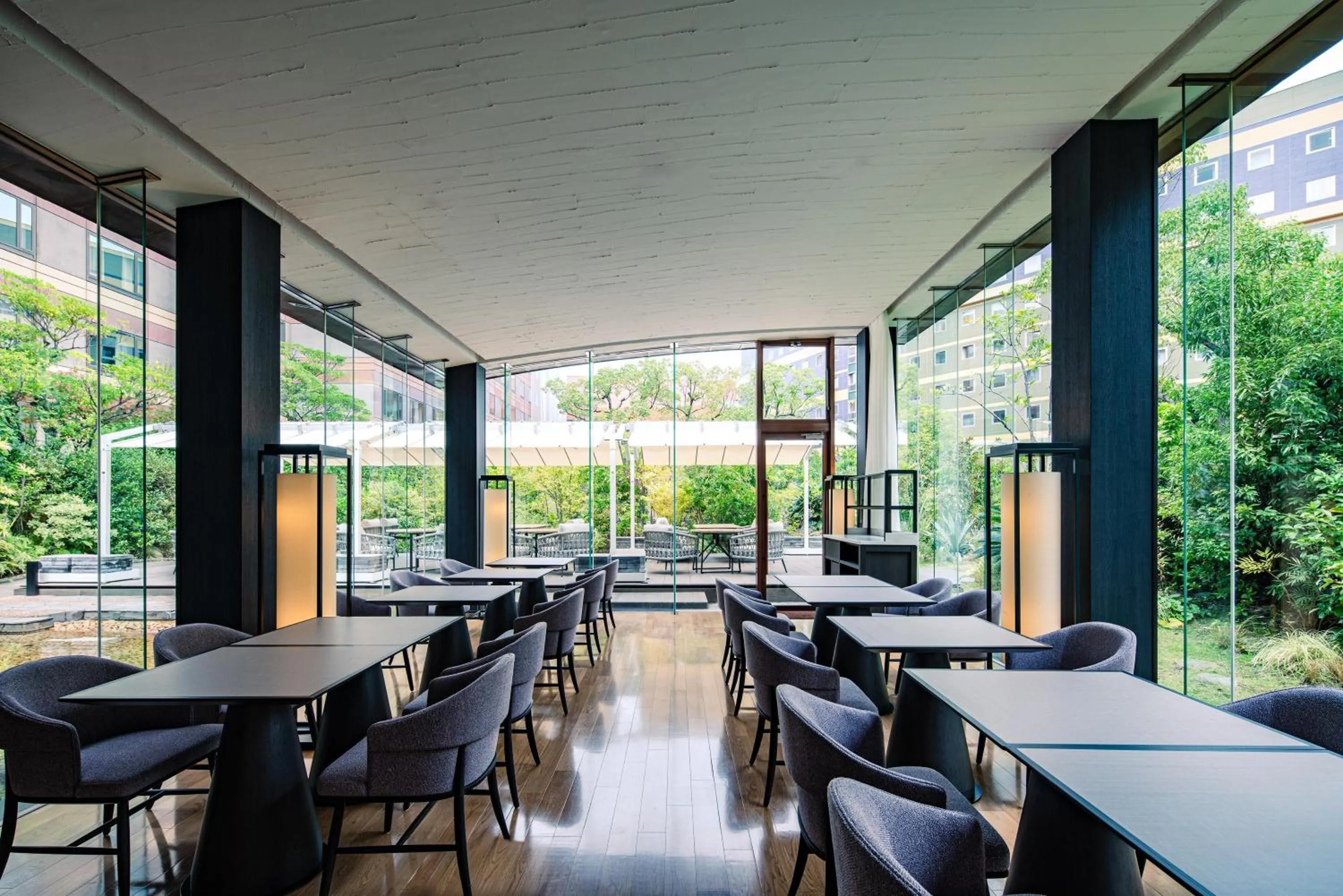 Lounge or bar in Grand Hyatt Fukuoka