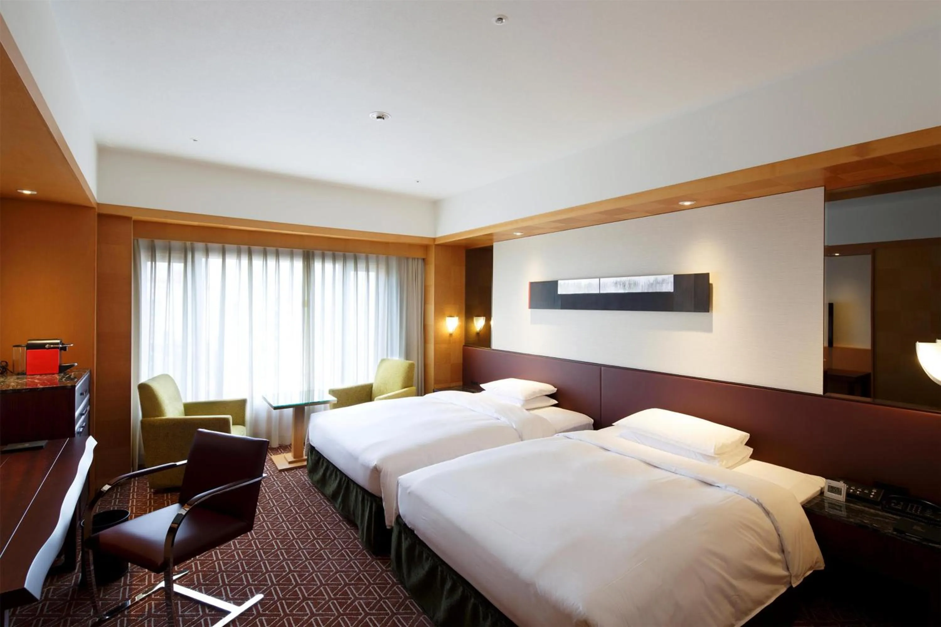 Bedroom, Bed in Grand Hyatt Fukuoka