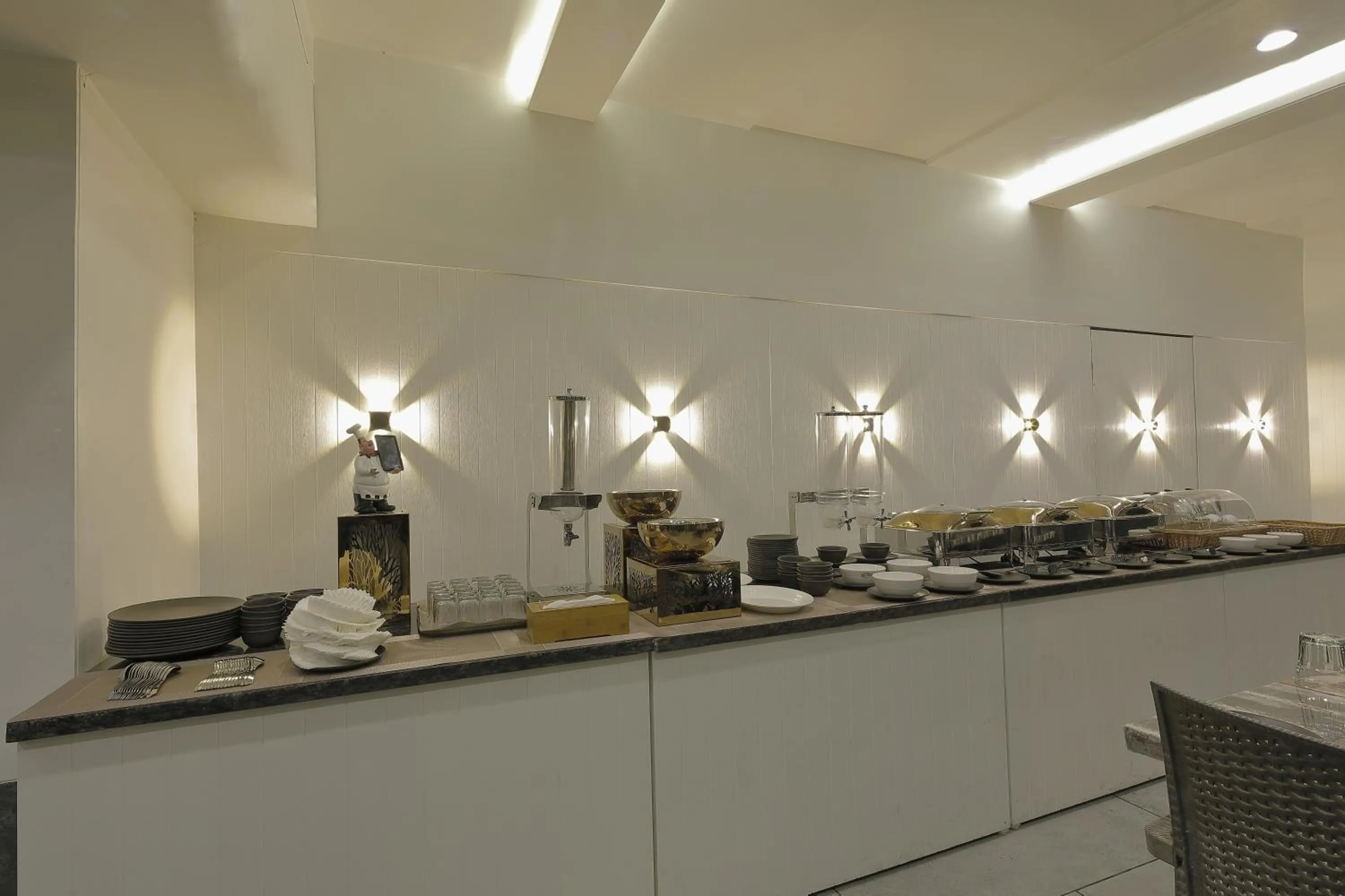 Breakfast in Hotel Ariana Residency