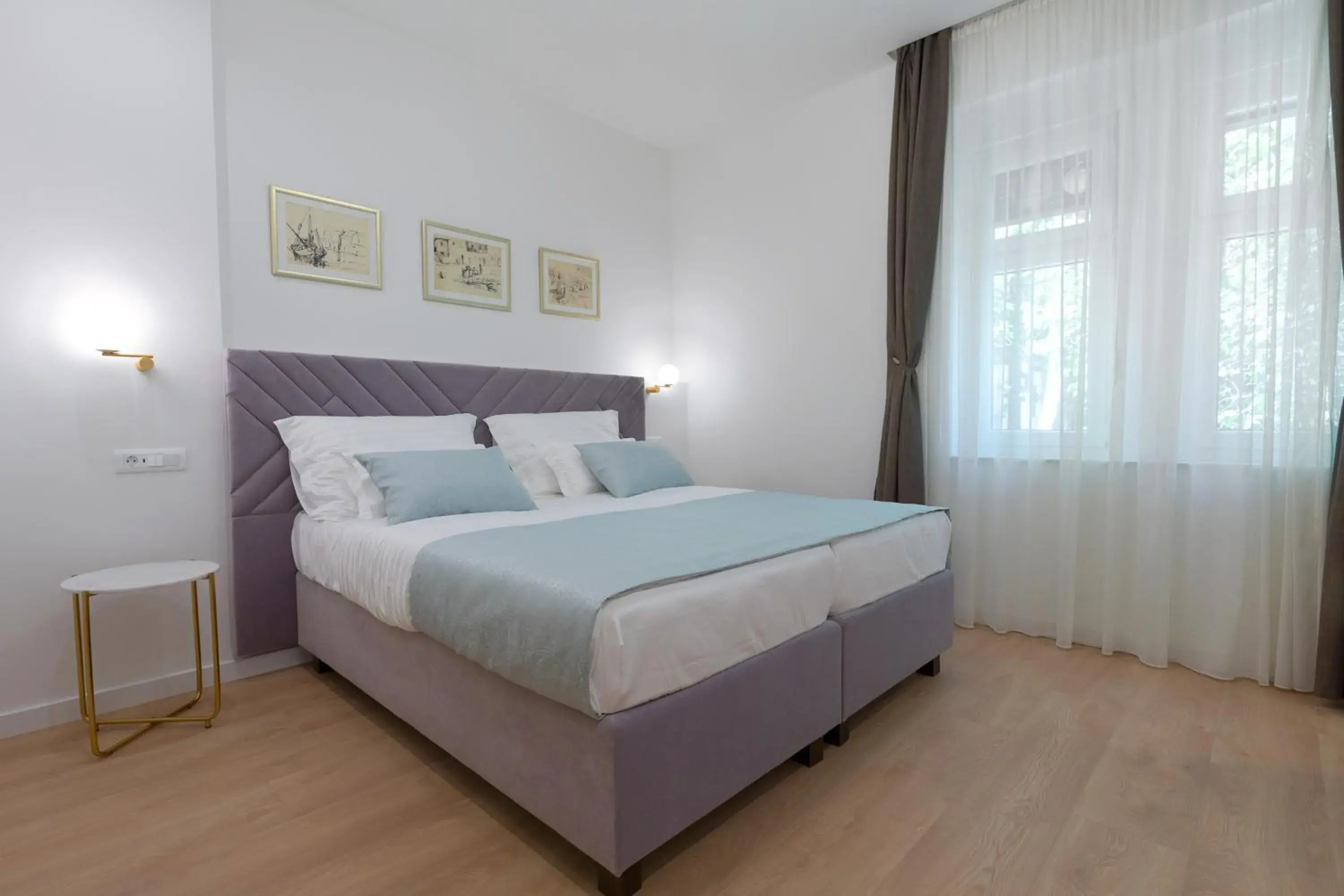 Deluxe Double or Twin Room in Green Park Luxury Rooms Deluxe Double or Twin Room in Green Park Luxury Rooms