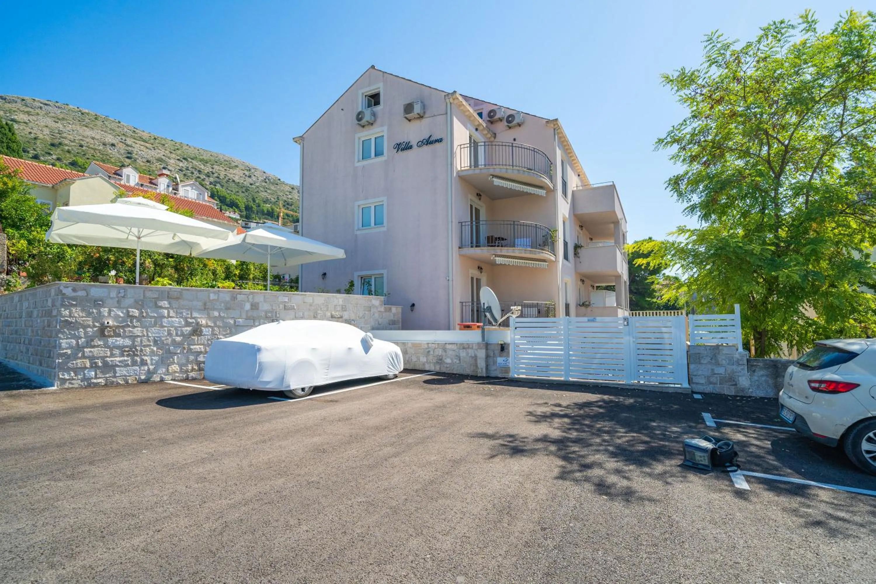 Parking in Villa Aura - Comfort double room