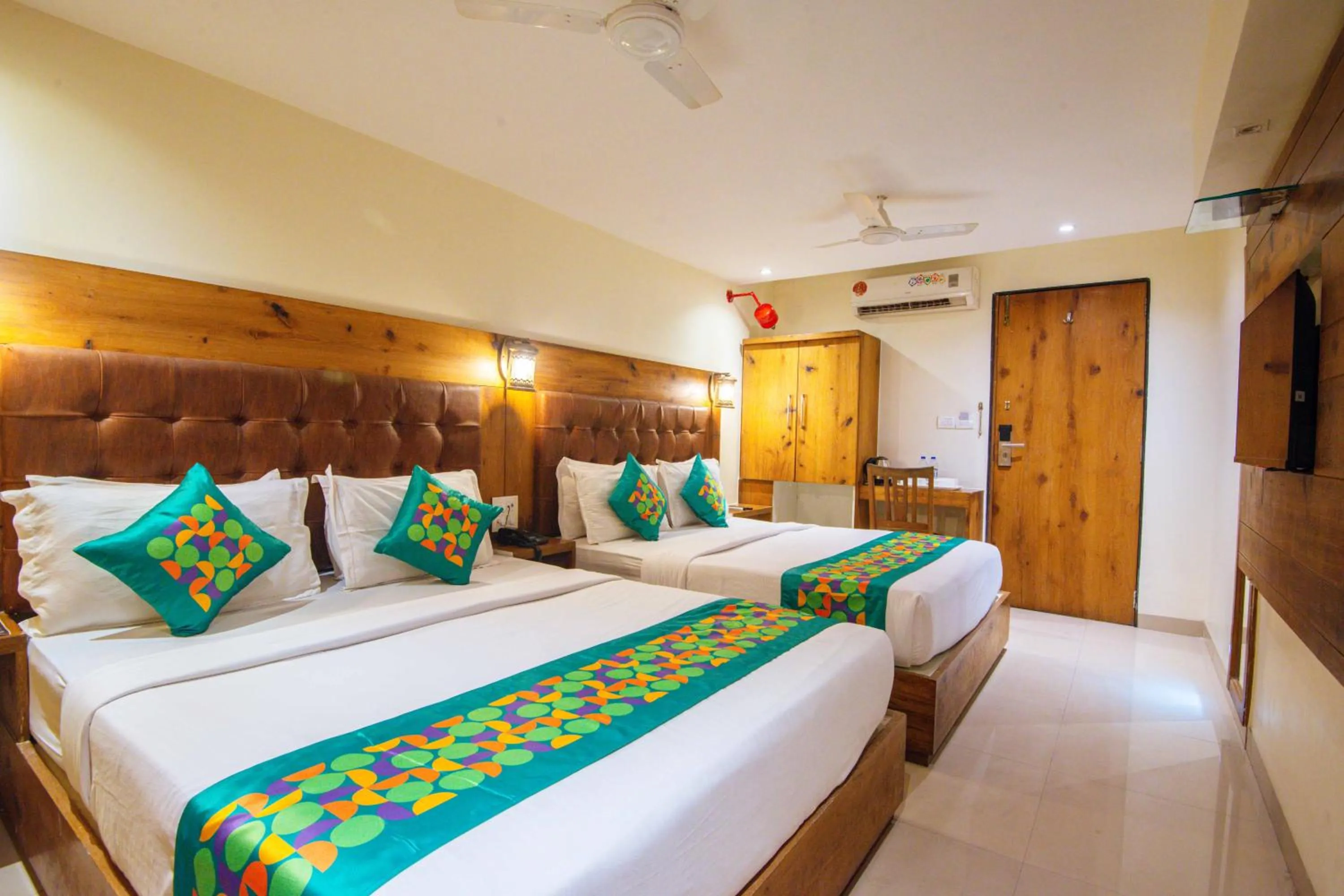 Bedroom, Bed in Treebo Anam International