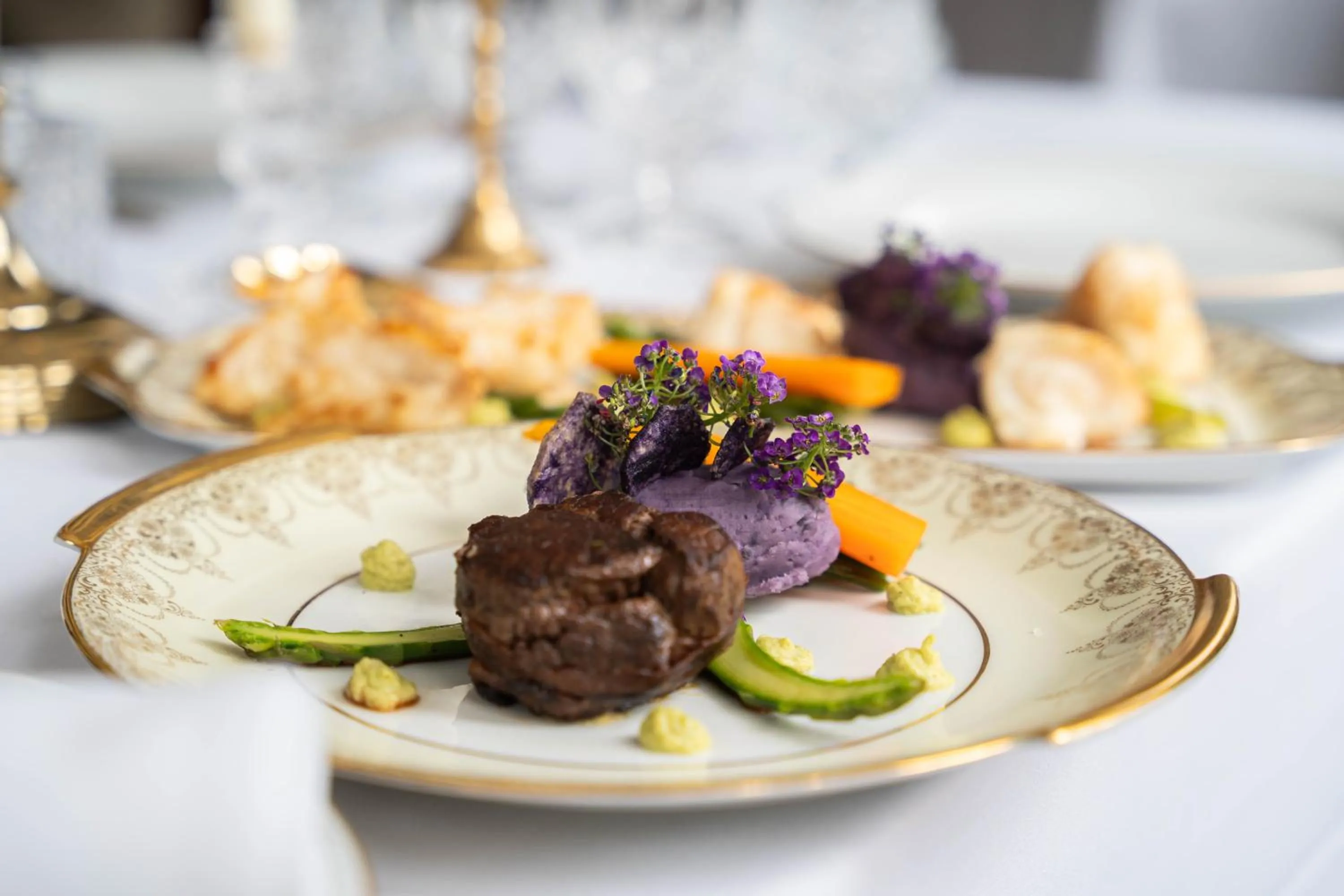 Restaurant/places to eat in Château de Taradel