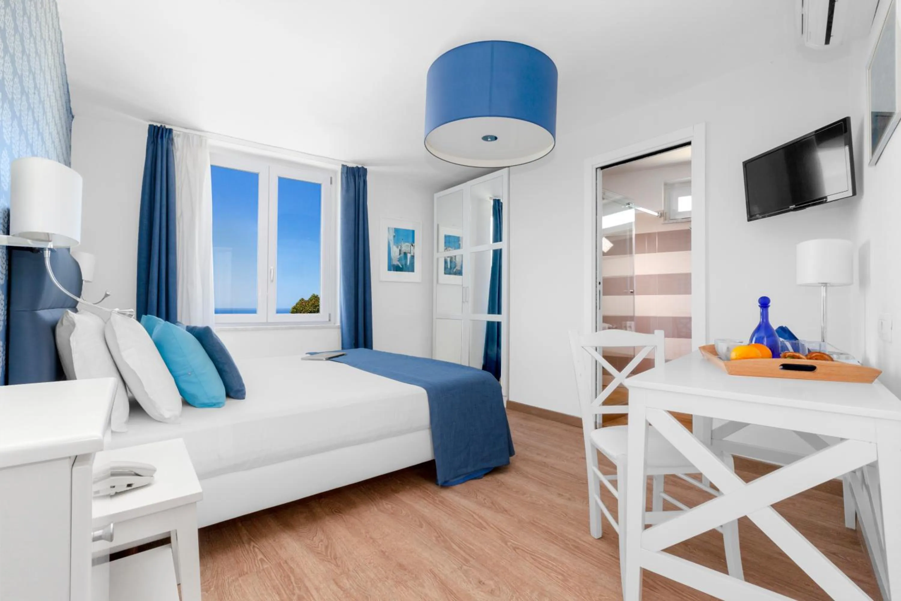 Bedroom, Bed in Hotel Vista di Capri