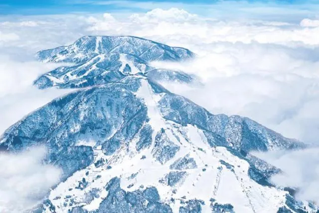 Nearby landmark in Allumeur