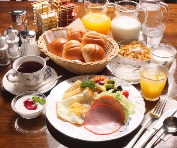 American breakfast in Allumeur