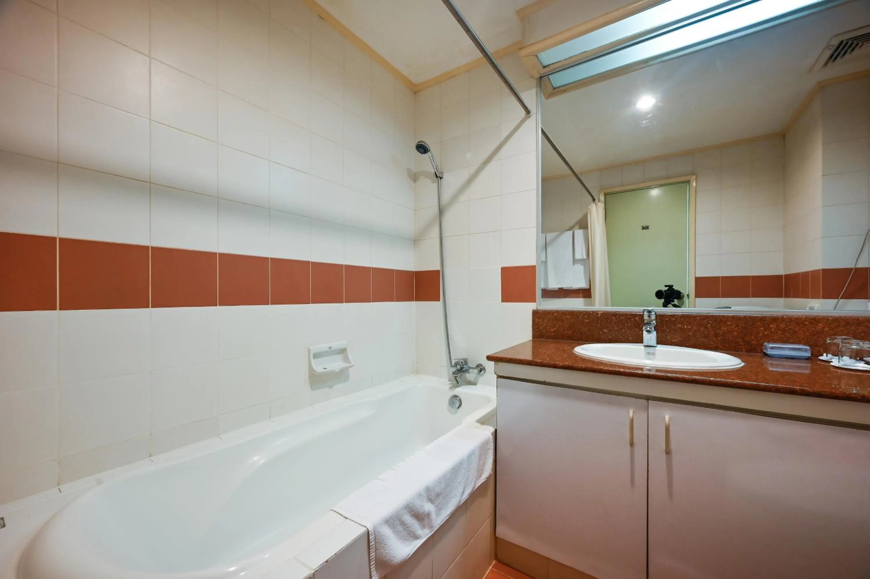 Bath in Cityview Serviced Apartment & Hotel Ho Chi Minh City