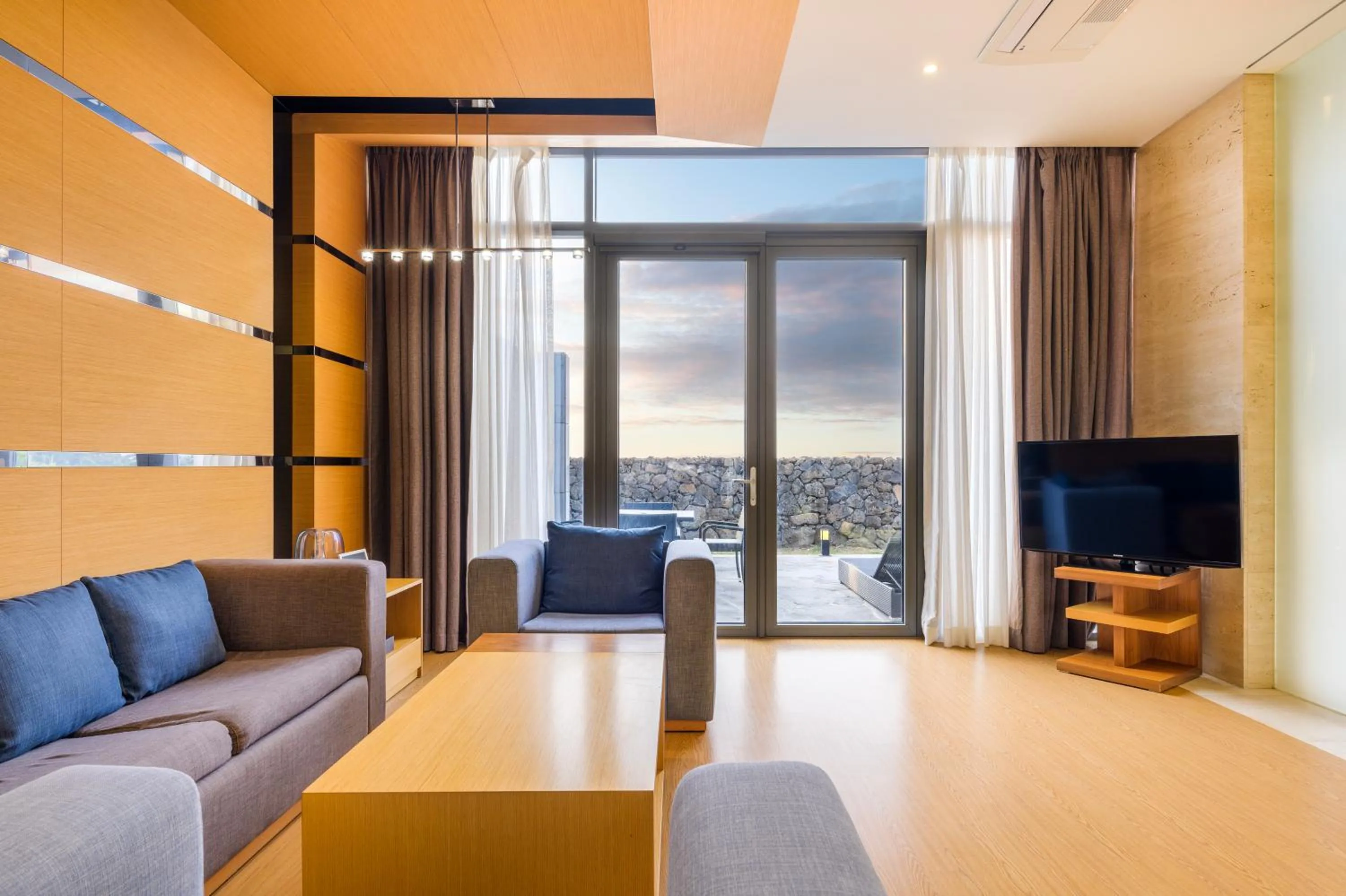 Living room in STANFORD Hotel & Resort Jeju