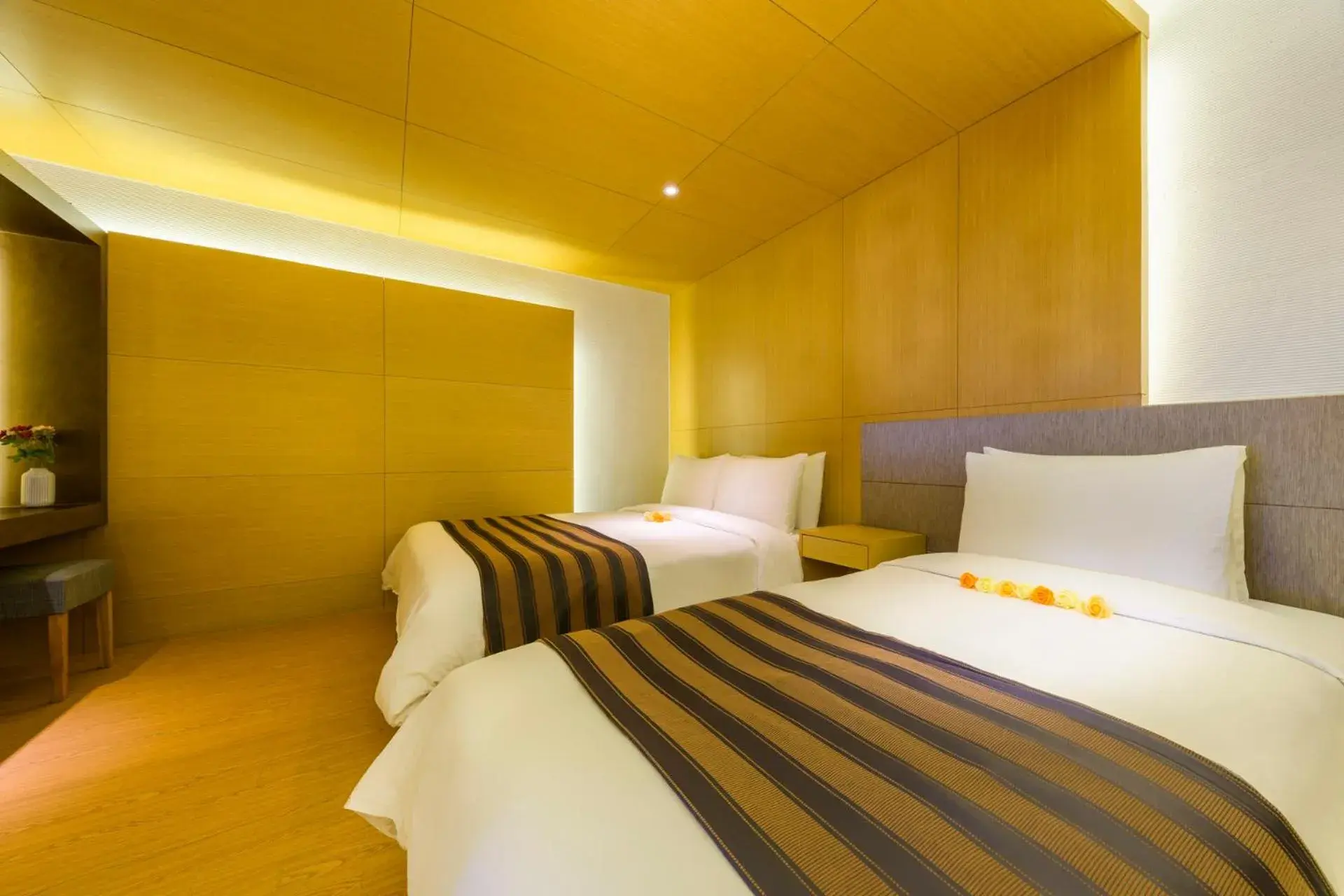 Deluxe Twin with Ocean View (Room Only) in STANFORD Hotel & Resort Jeju Deluxe Twin with Ocean View (Room Only) in STANFORD Hotel & Resort Jeju