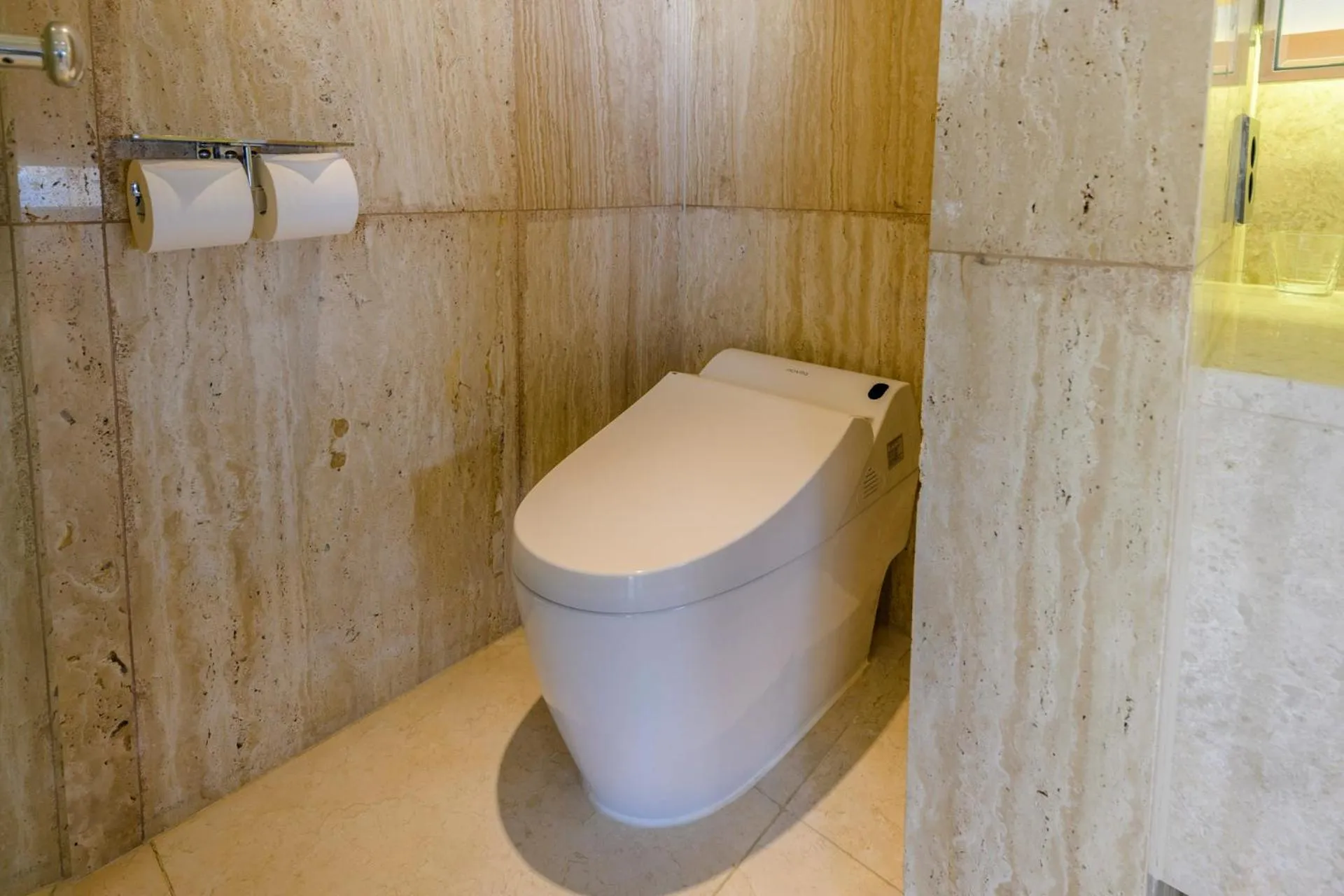 Toilet in STANFORD Hotel & Resort Jeju