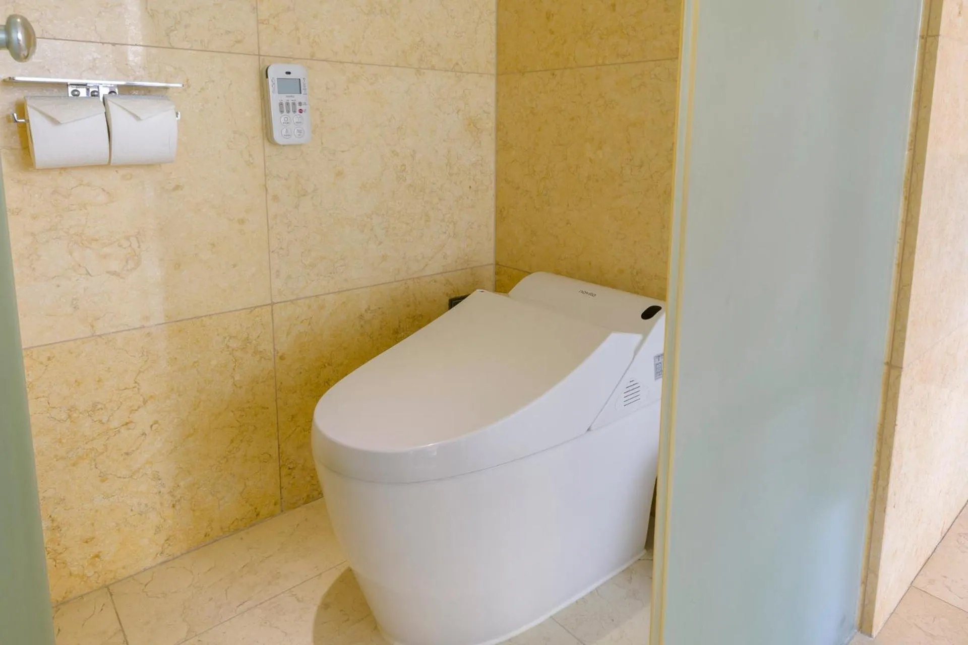 Toilet in STANFORD Hotel & Resort Jeju