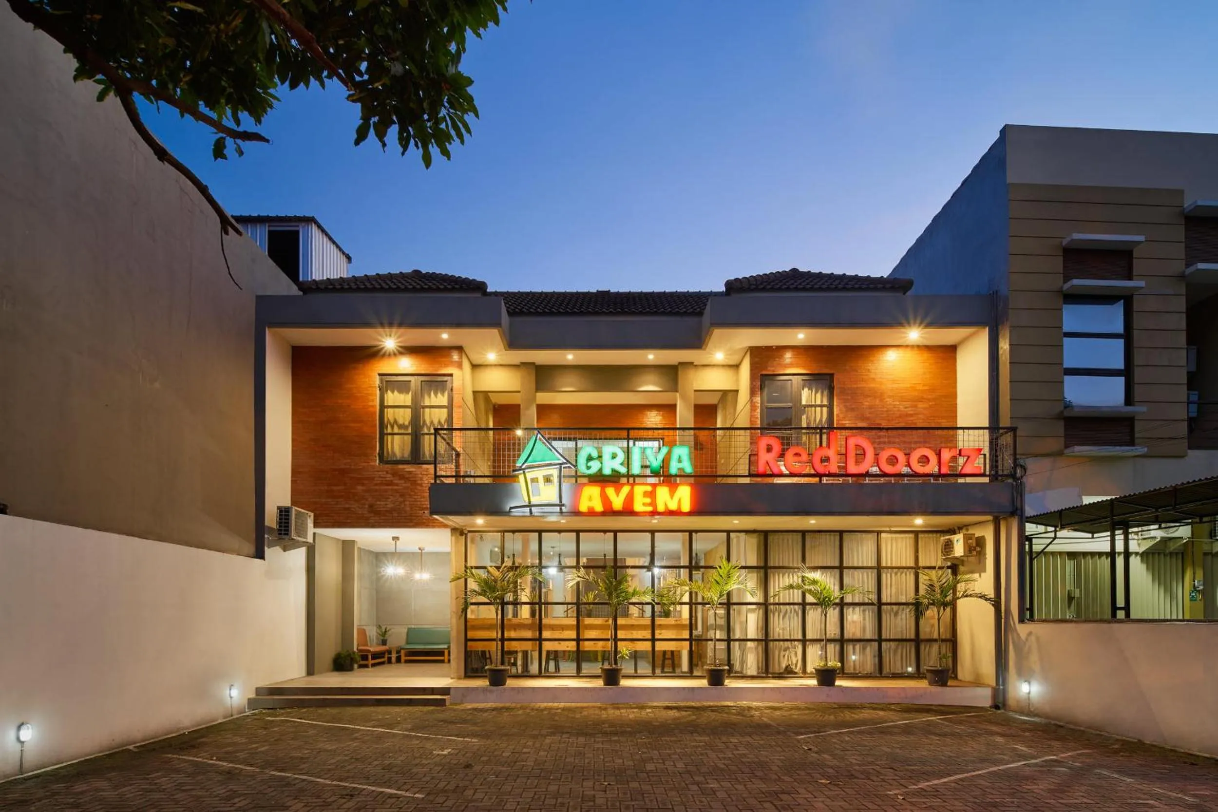 Property building in Comvee