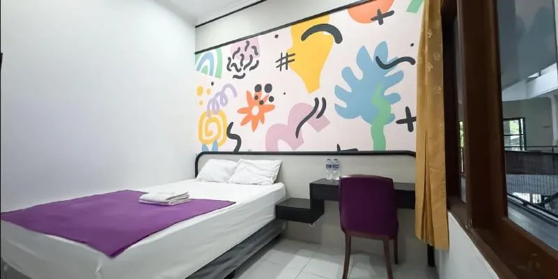 Bedroom, Bed in Comvee