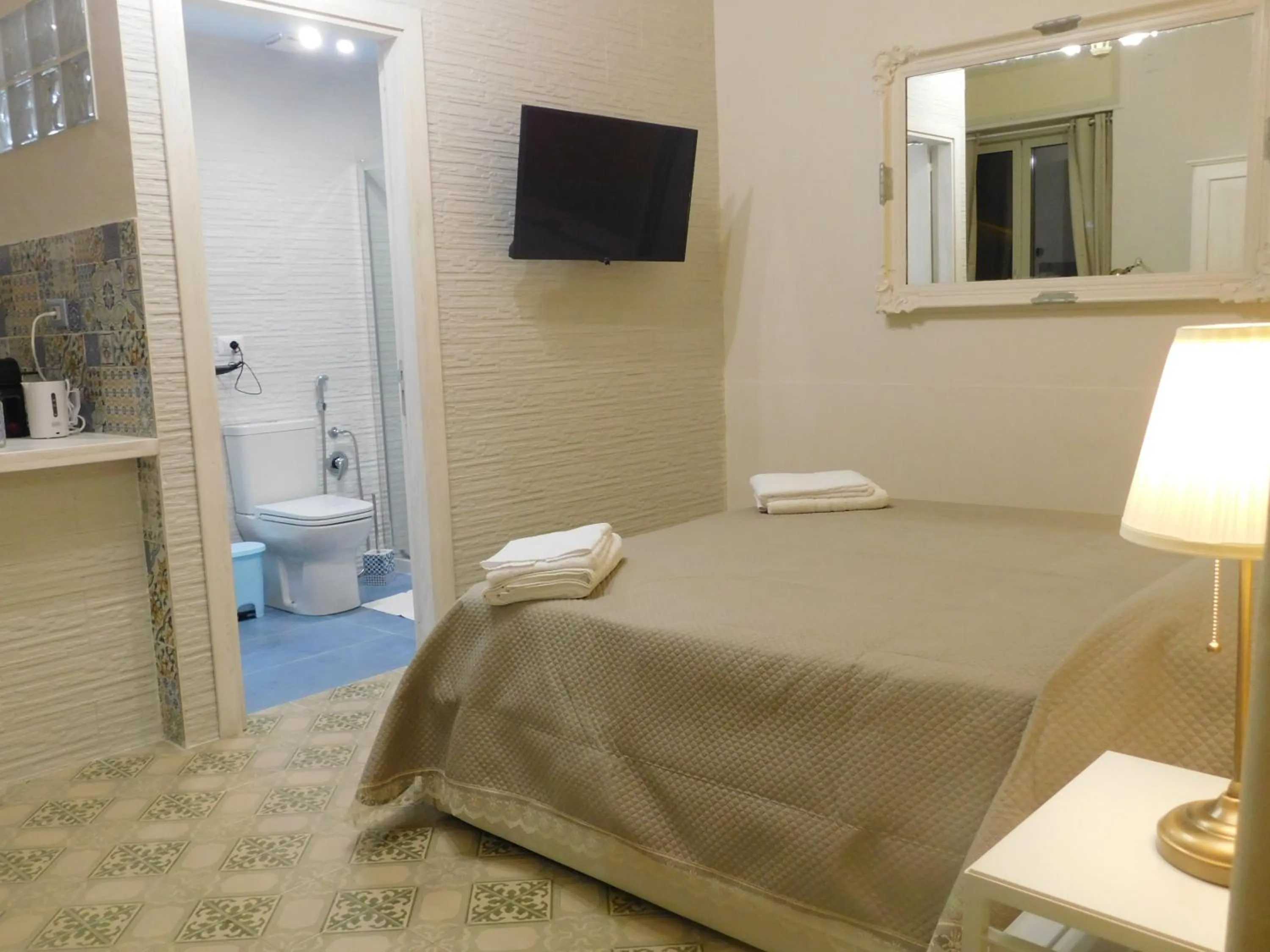 Bed in Althea Etna Garden