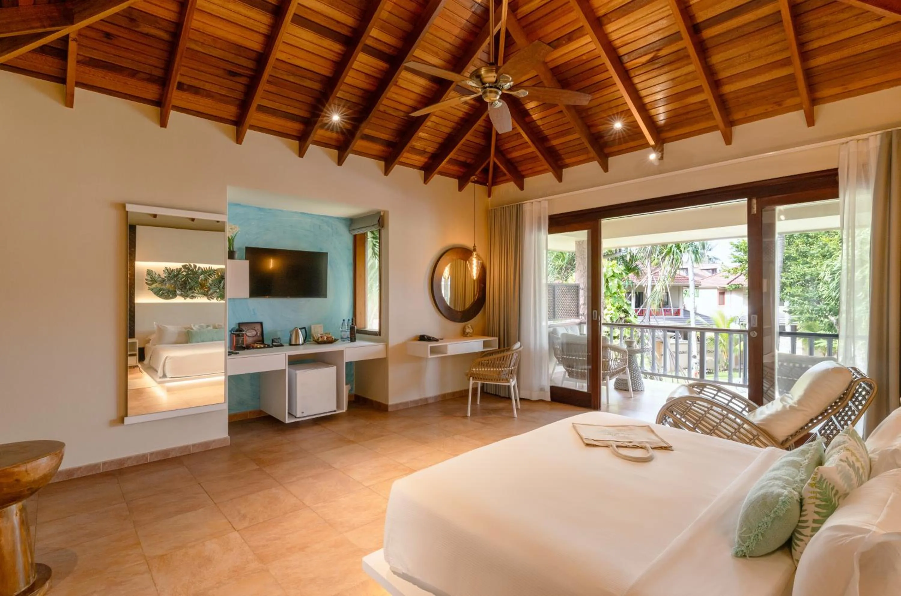 Bedroom, Bed in Hotel Le Duc de Praslin