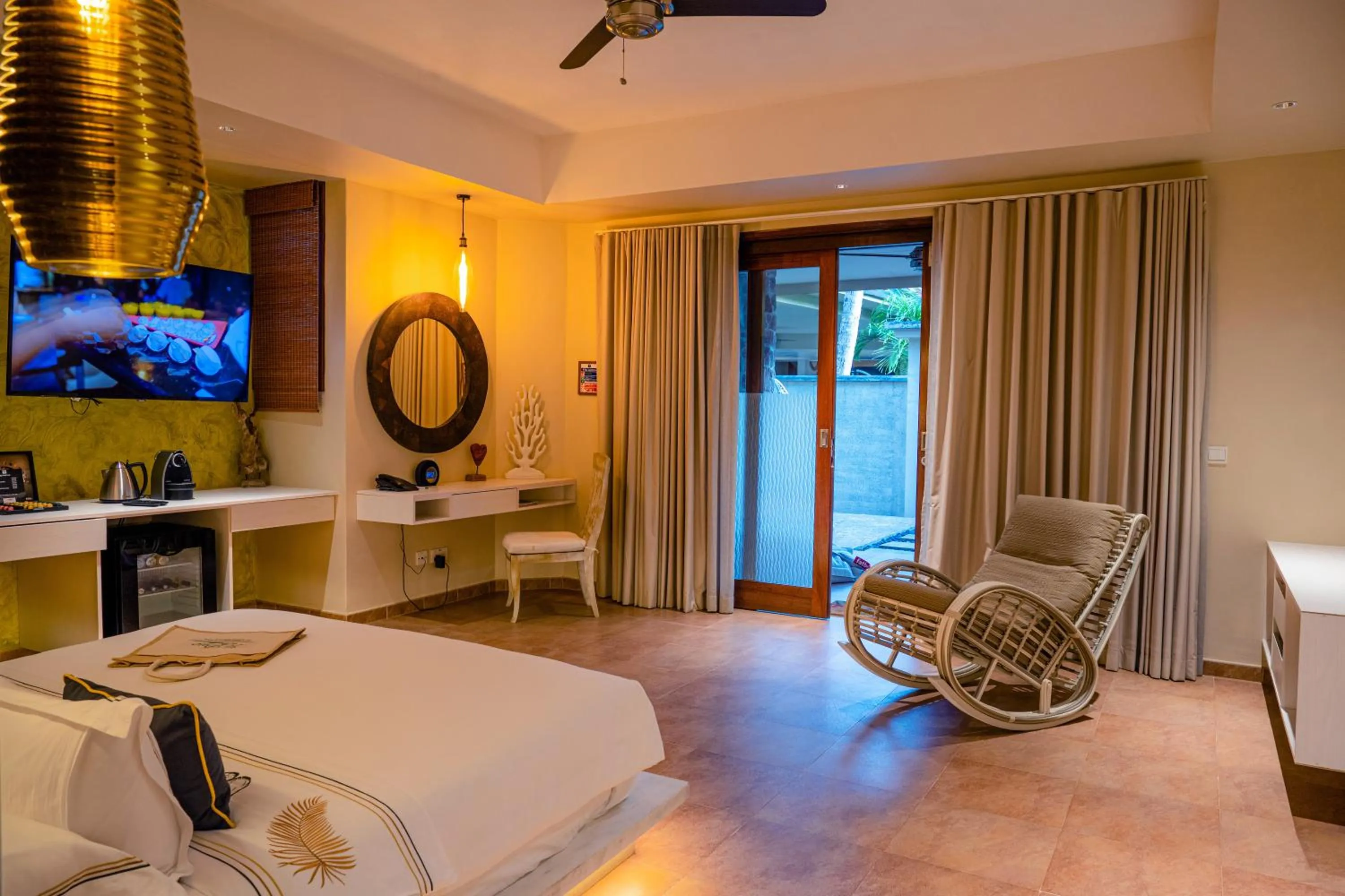 Bed in Hotel Le Duc de Praslin