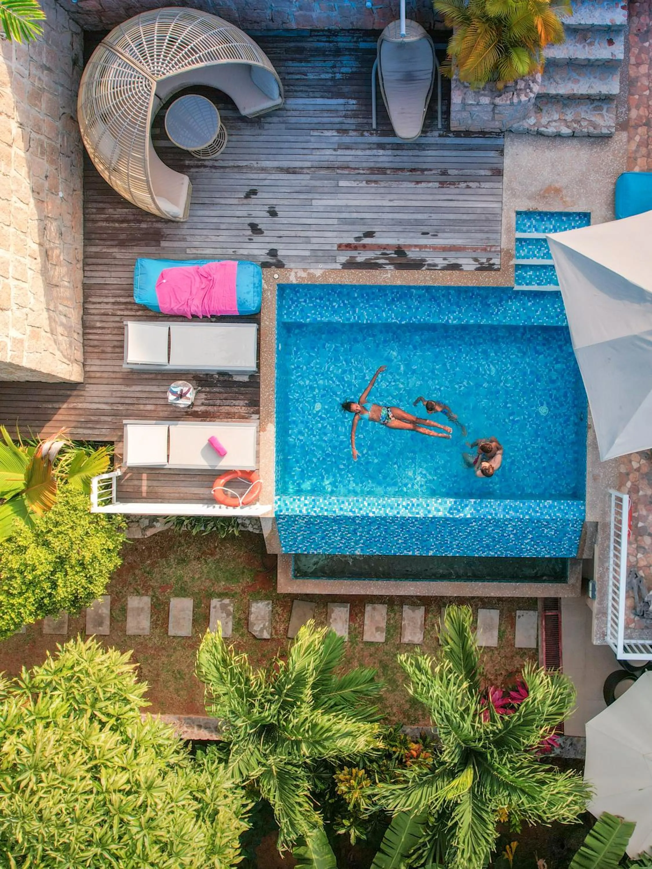 Property building in Hotel Le Duc de Praslin