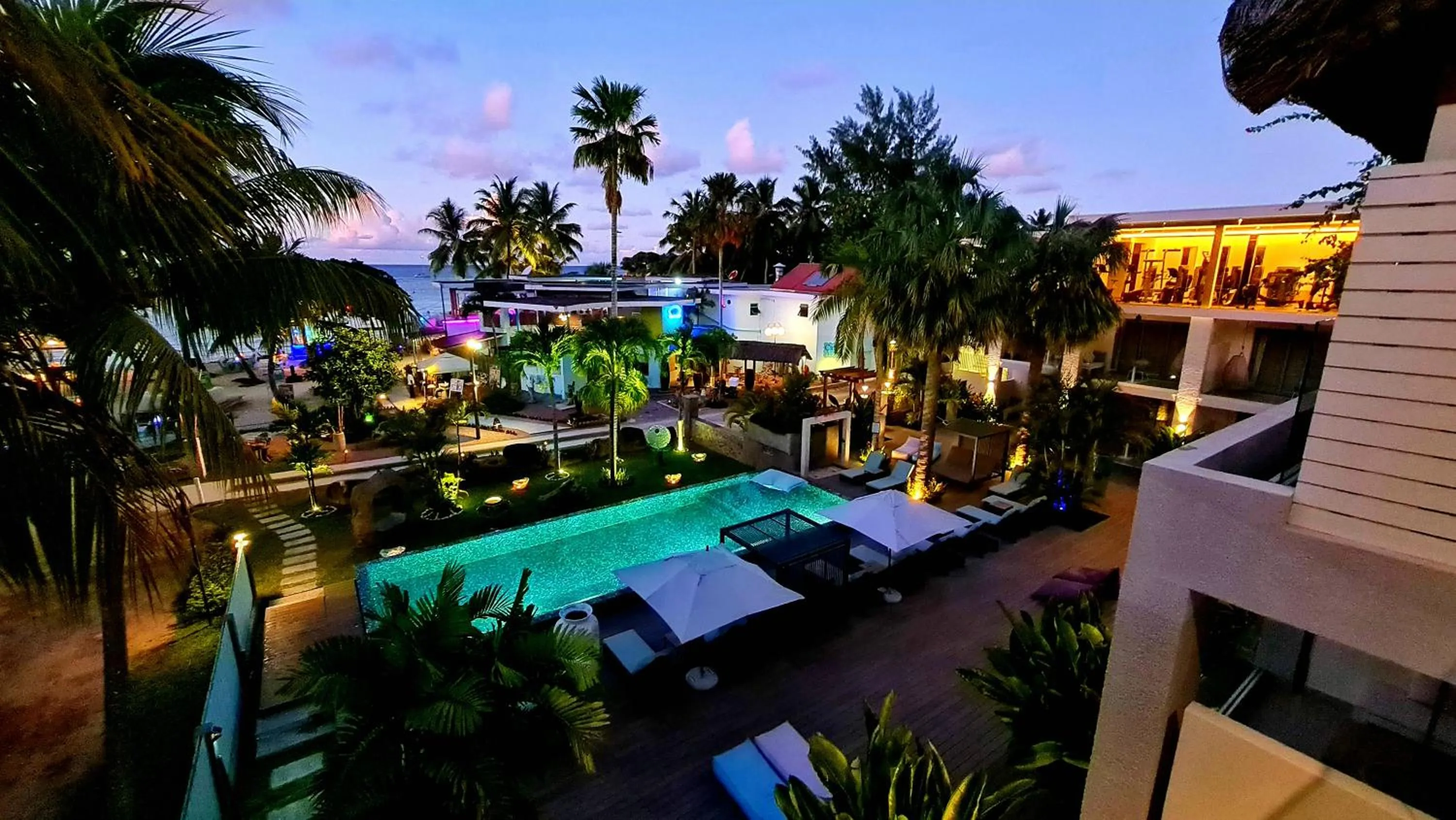 Property building in Hotel Le Duc de Praslin