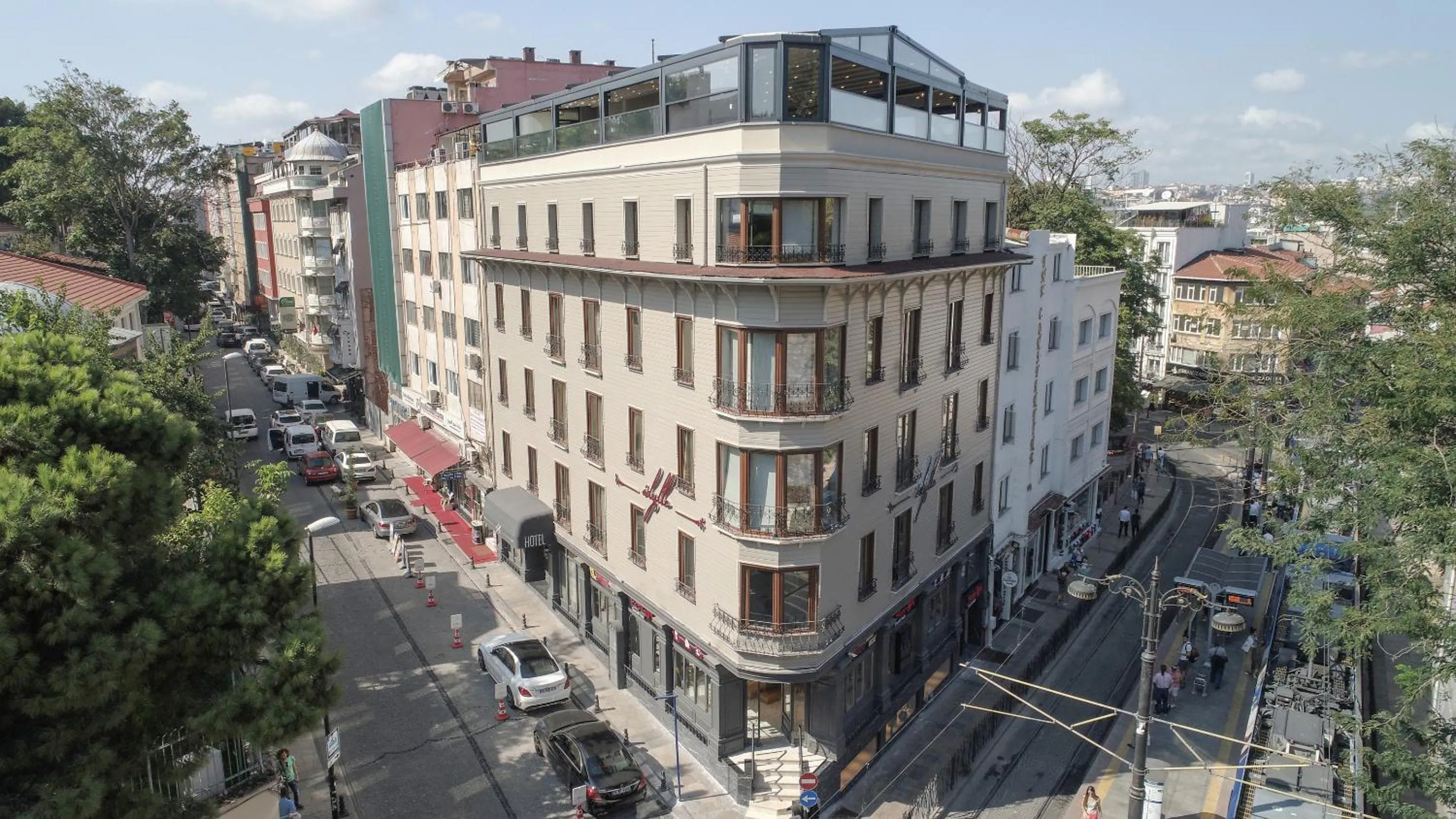 Facade/entrance in Idylle Hotel