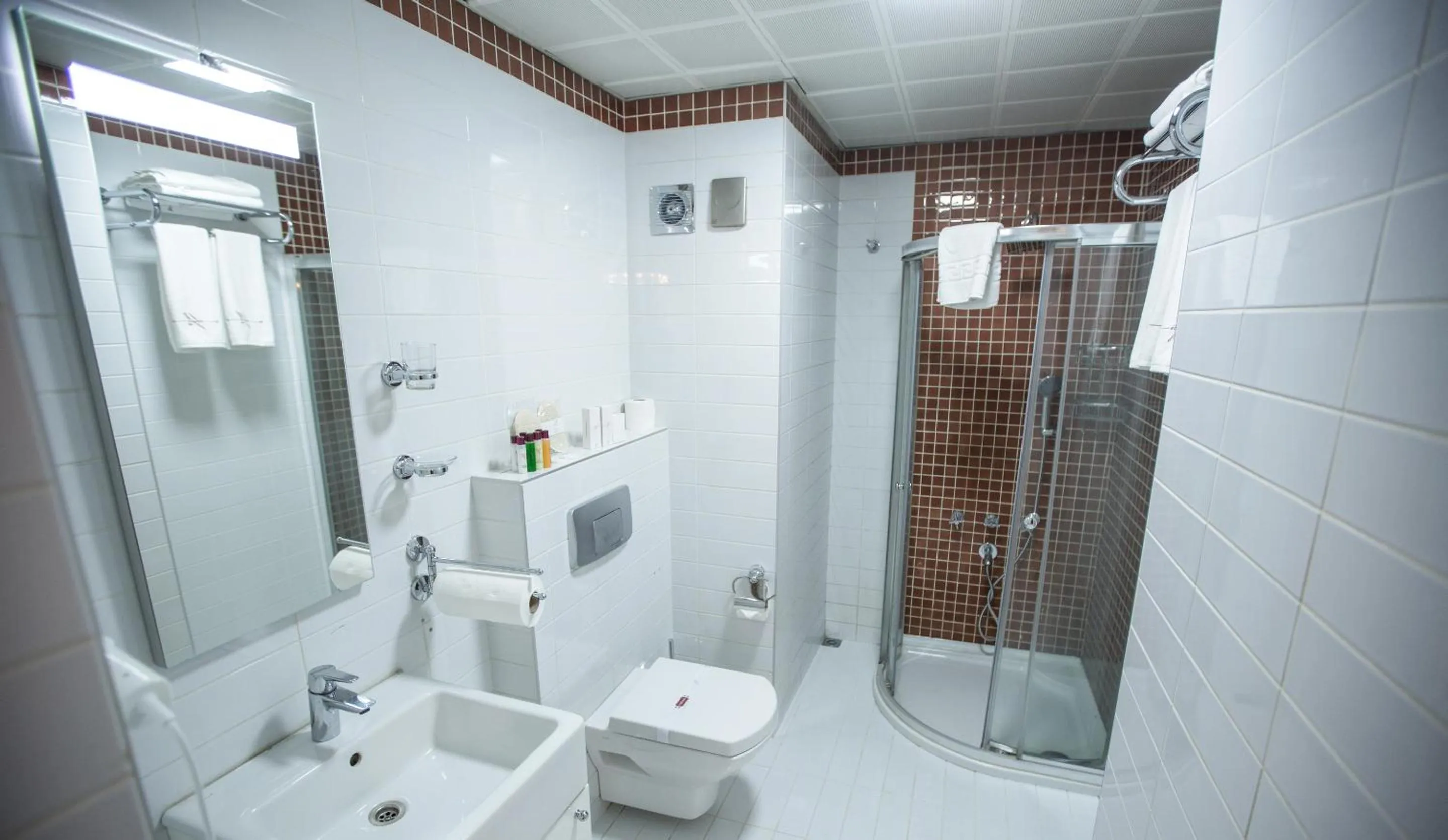 Shower in Idylle Hotel