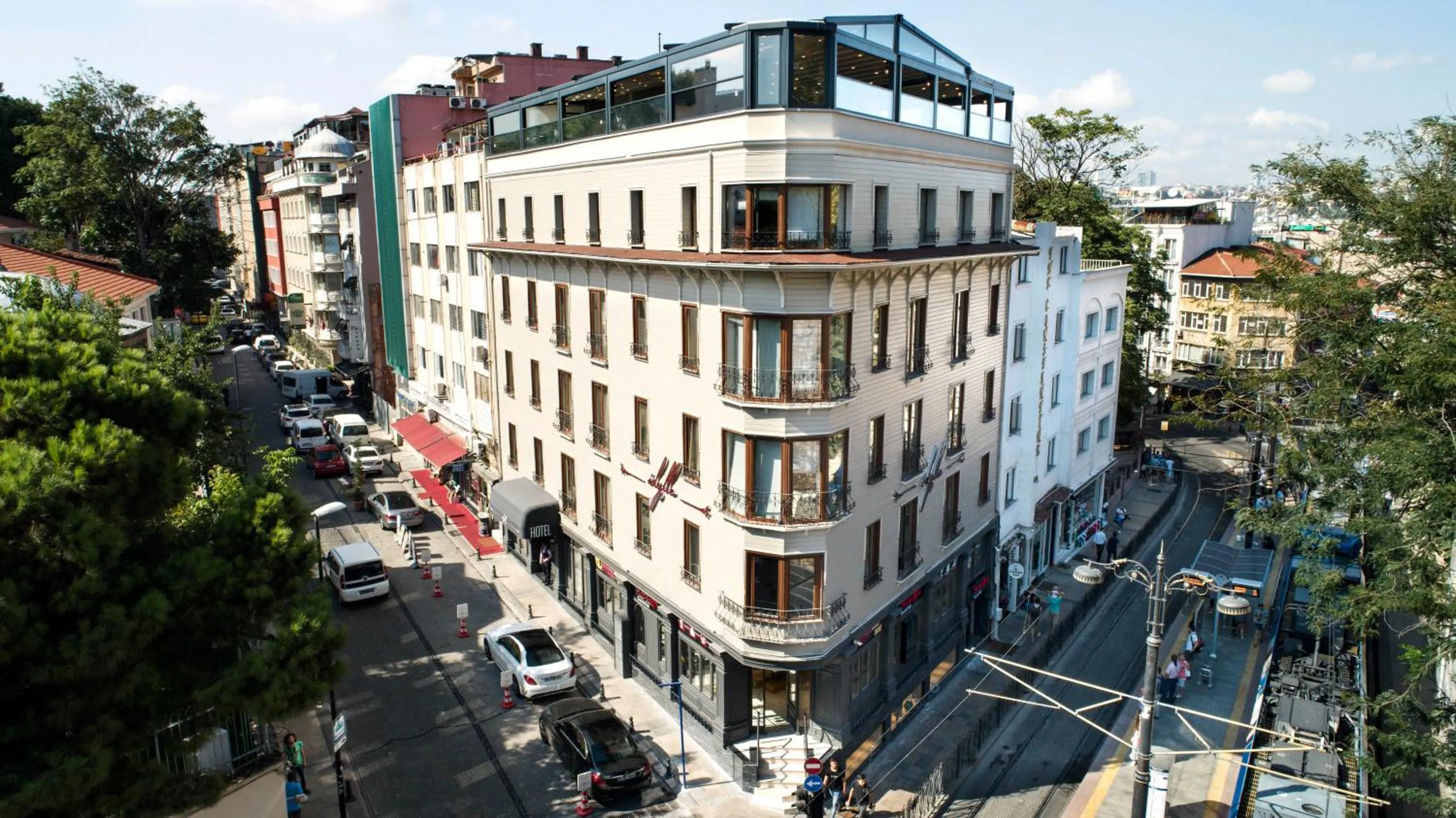 Facade/entrance in Idylle Hotel