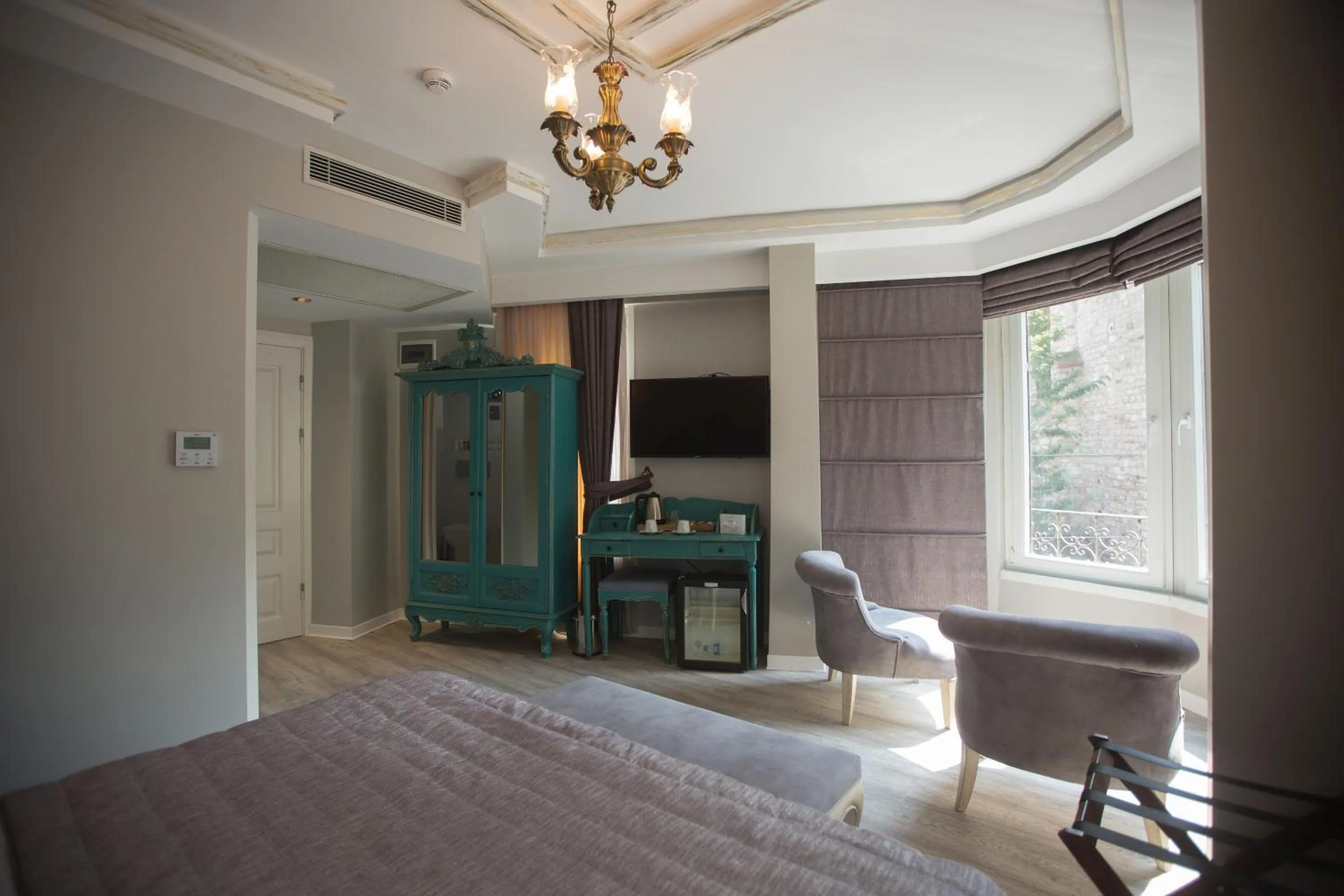 Photo of the whole room in Idylle Hotel