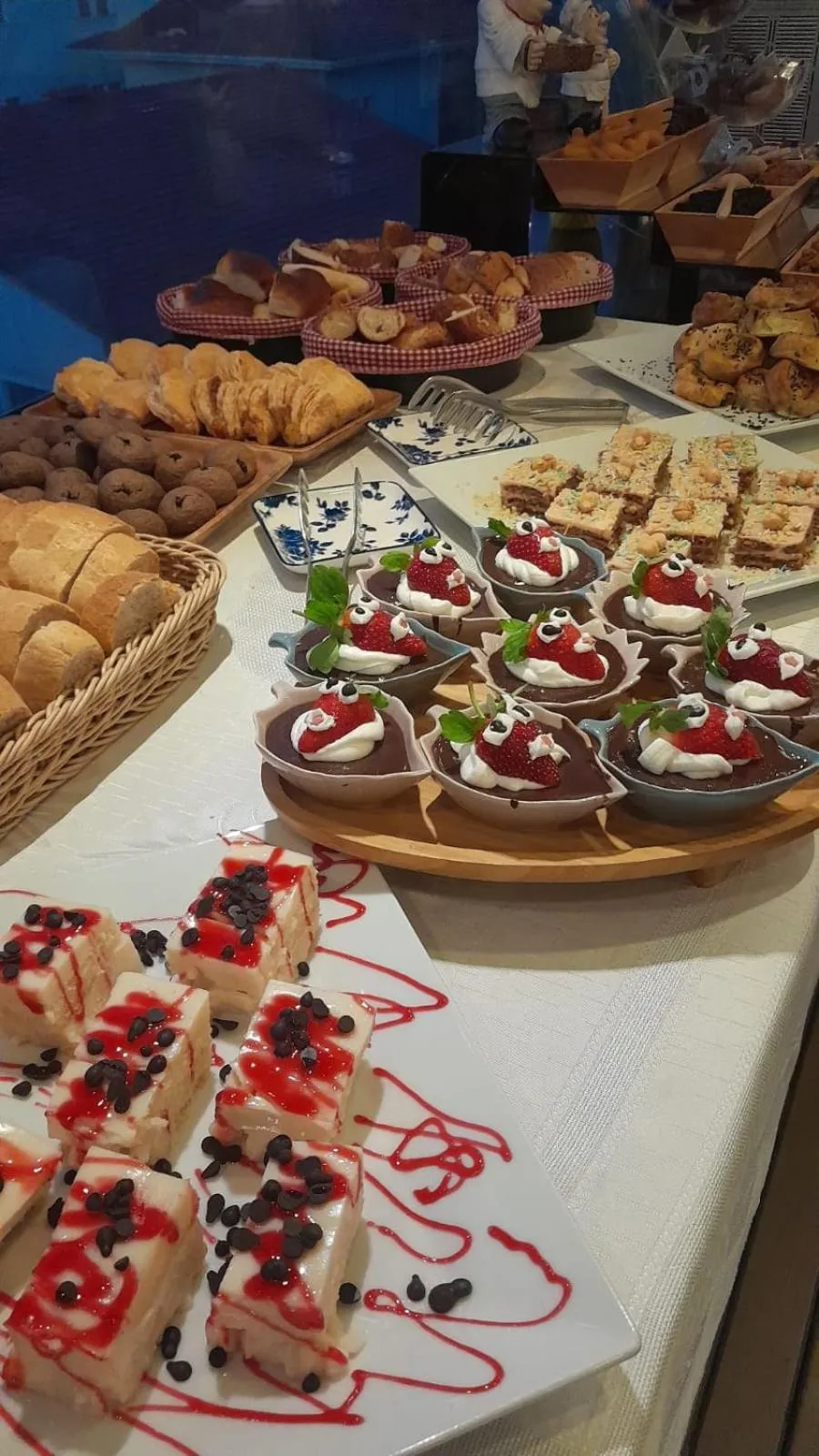 Buffet breakfast in Idylle Hotel