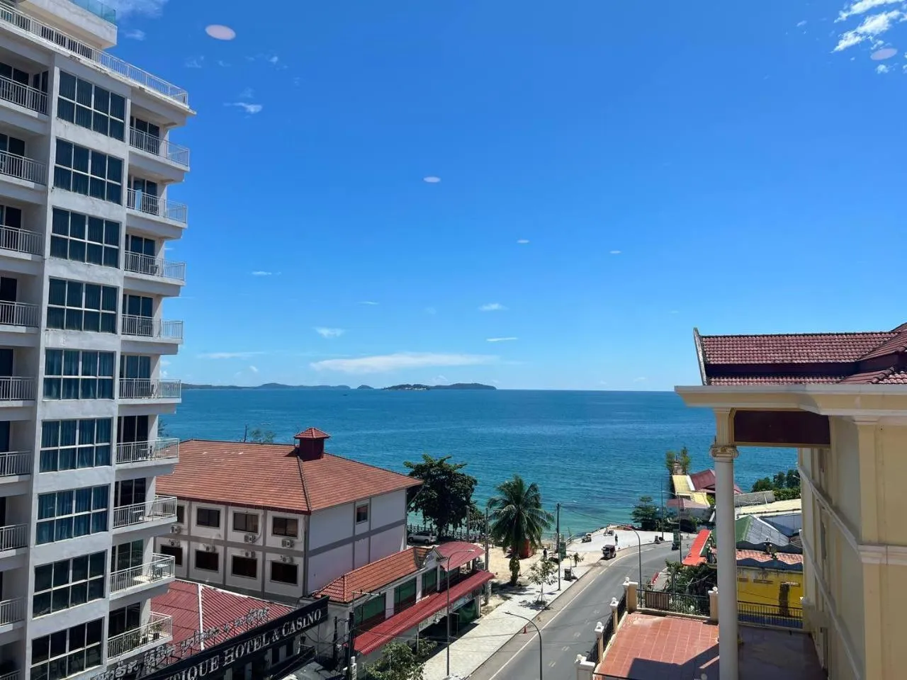 Day in Aristocrat Residence & Hotel