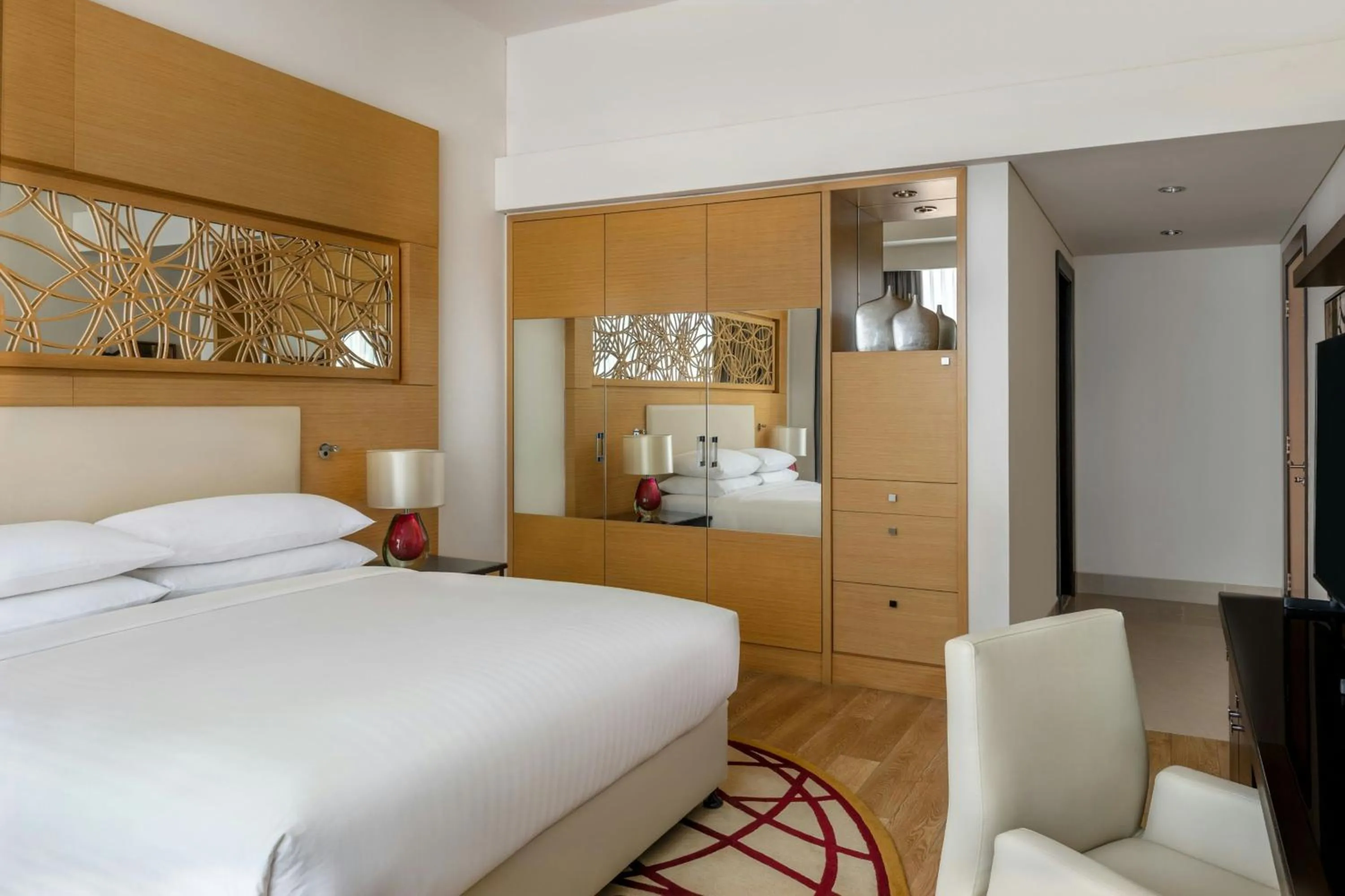 Bedroom, Bed in Marriott Executive Apartments Al Jaddaf, Dubai