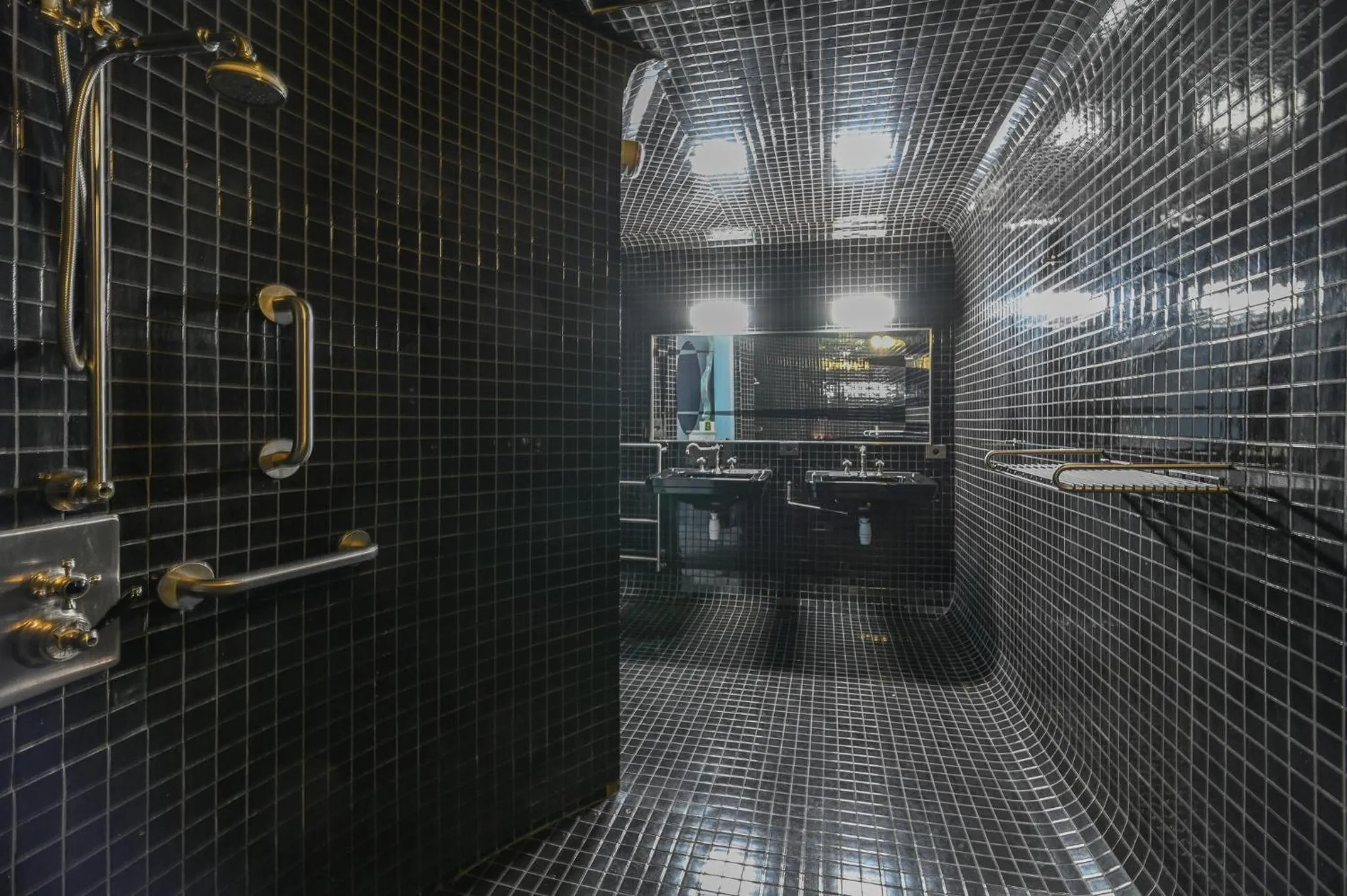 The place to be in Saint Germain des Près - Montana 2