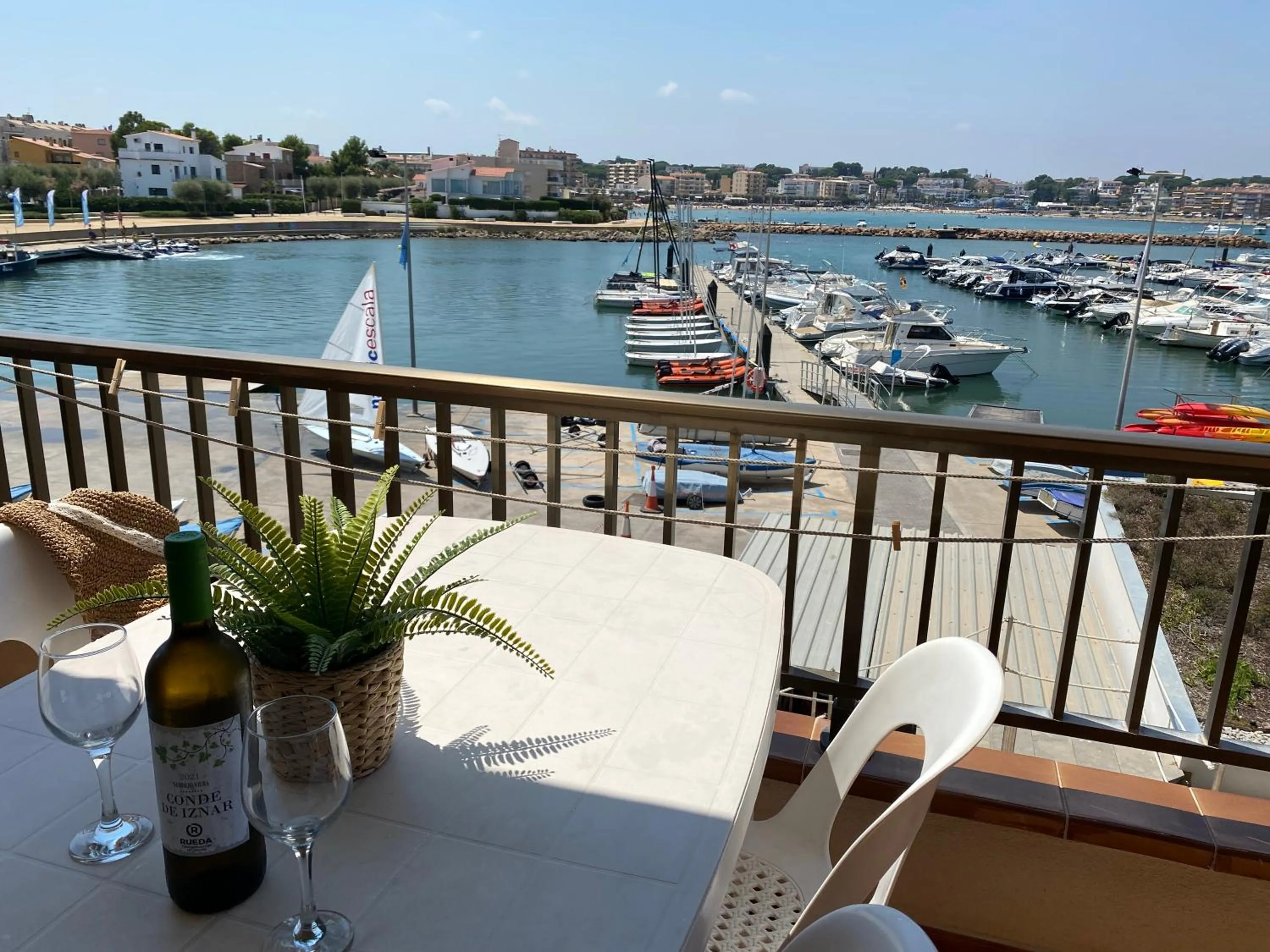 Natural landscape in Precioso apartamento en primera línea de mar