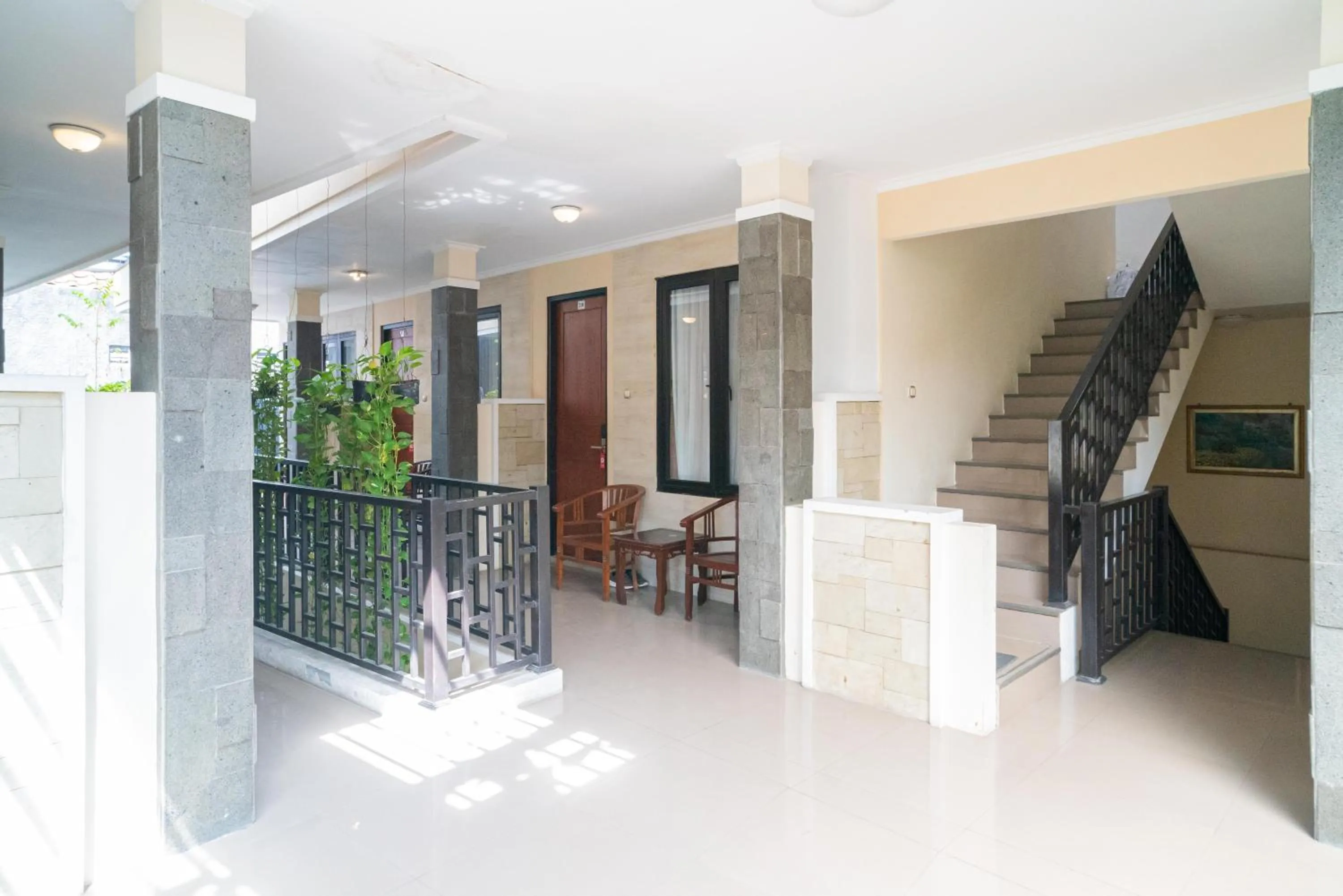 Property building in RedDoorz Plus Syariah @ Jalan Dokter Wahidin Bojonegoro