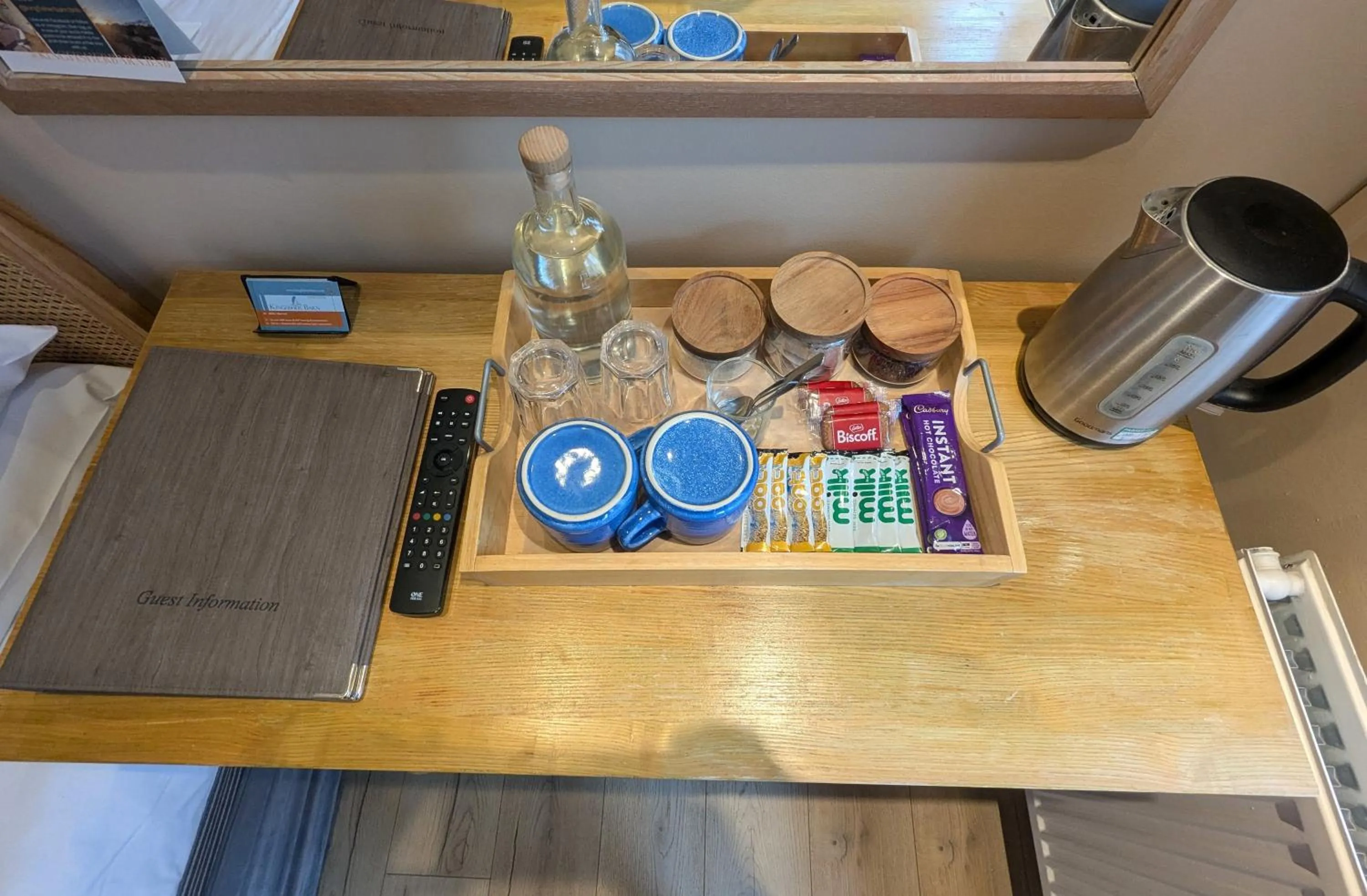 Coffee/tea facilities in Kingfisher Barn