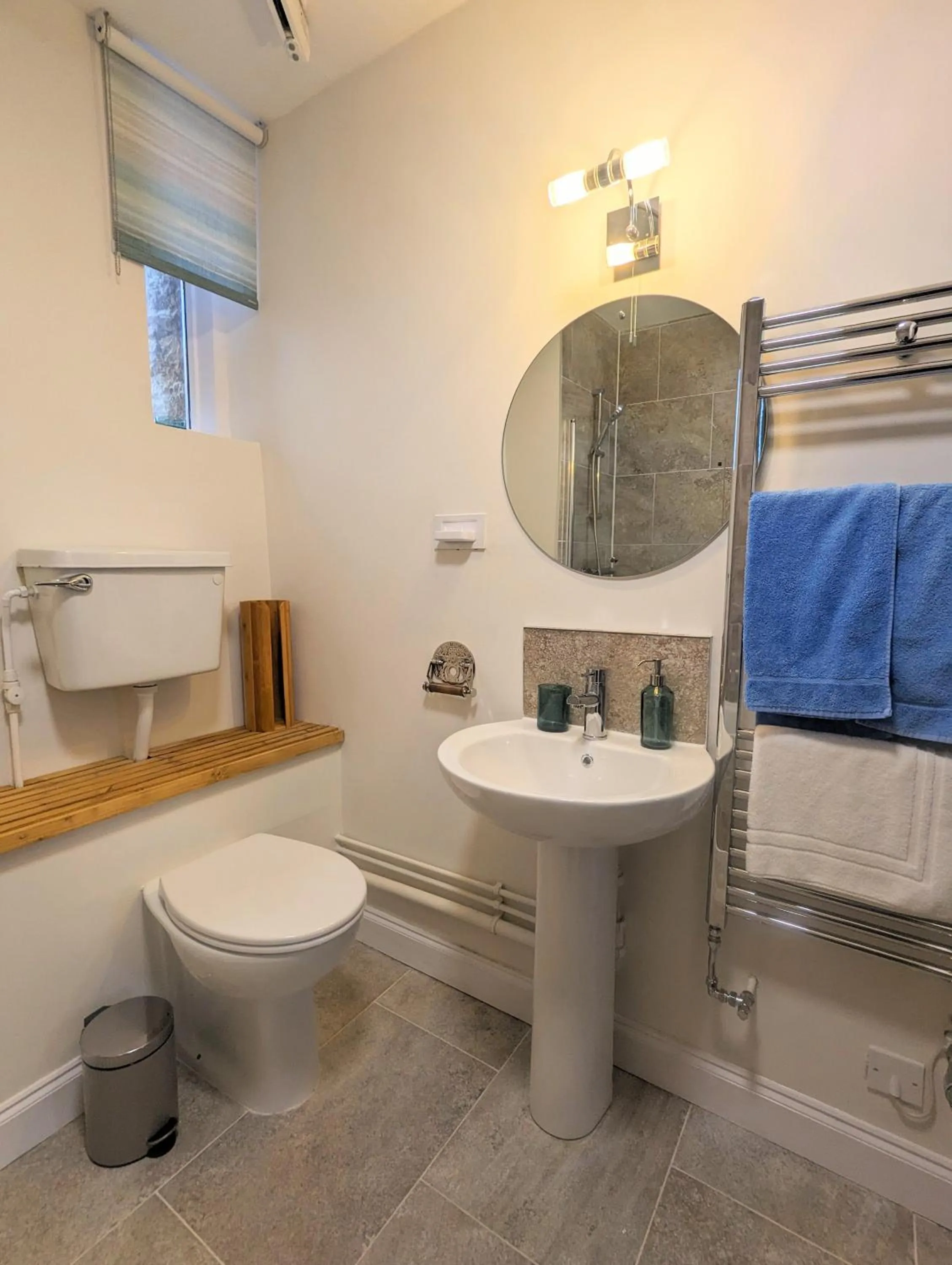 Toilet in Kingfisher Barn