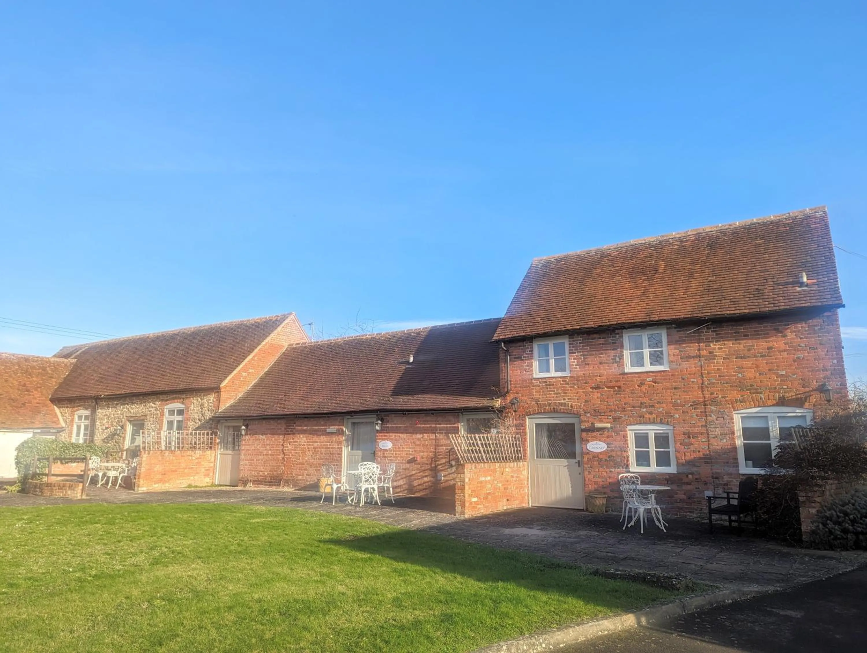 Property building in Kingfisher Barn